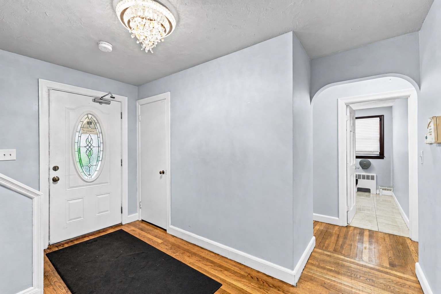 Single Family Residence at 26 Beulah St, Framingham MA 01701, Framingham, photo 2 of 34