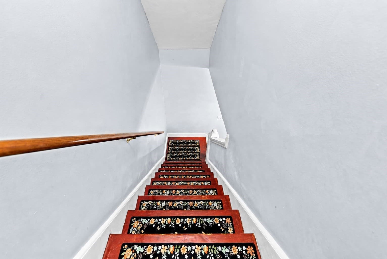 Single Family Residence at 26 Beulah St, Framingham MA 01701, Framingham, photo 13 of 34