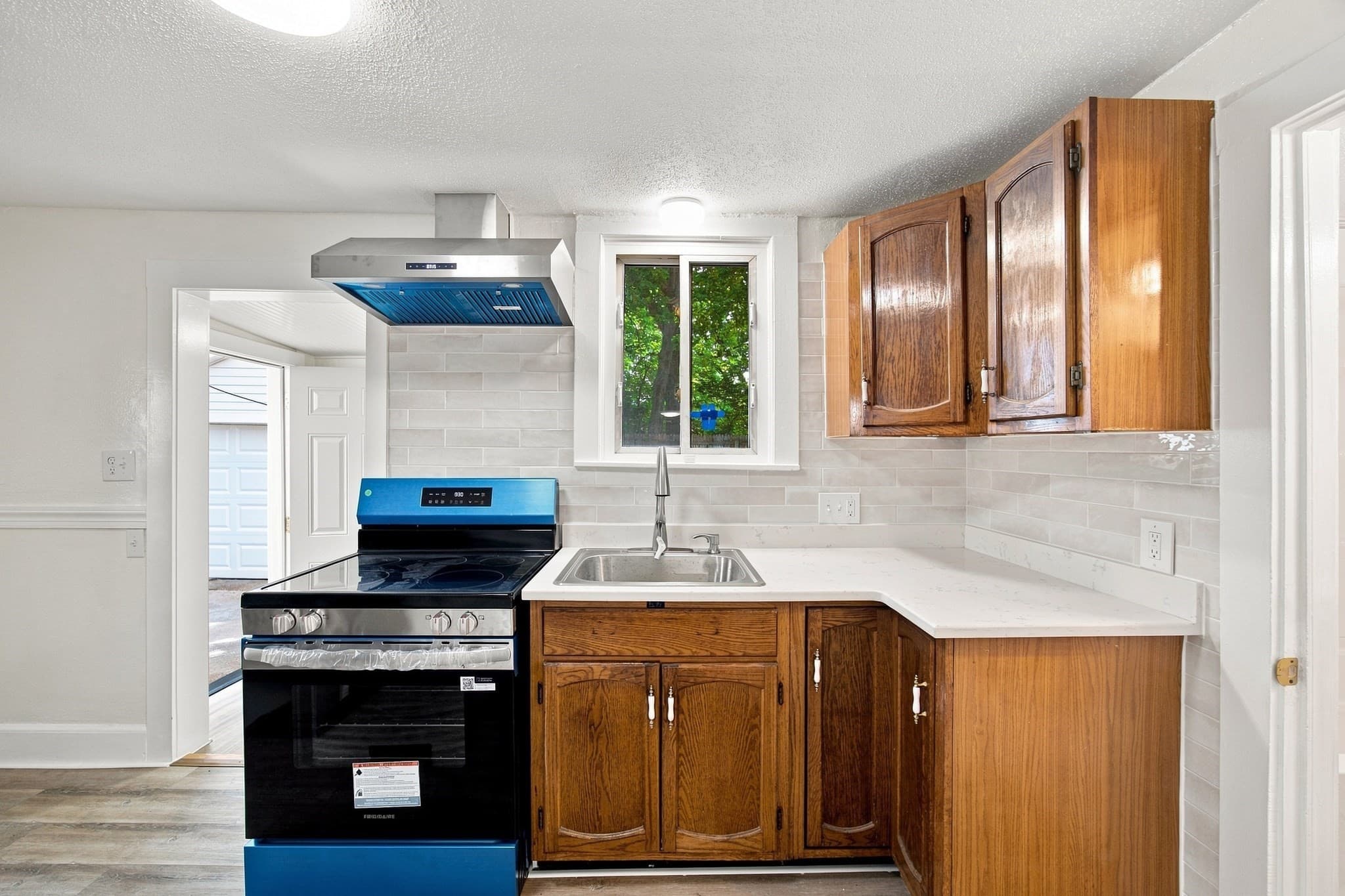 Single Family Residence at 15 Alice St, Springfield MA 01109, Springfield, photo 9 of 26