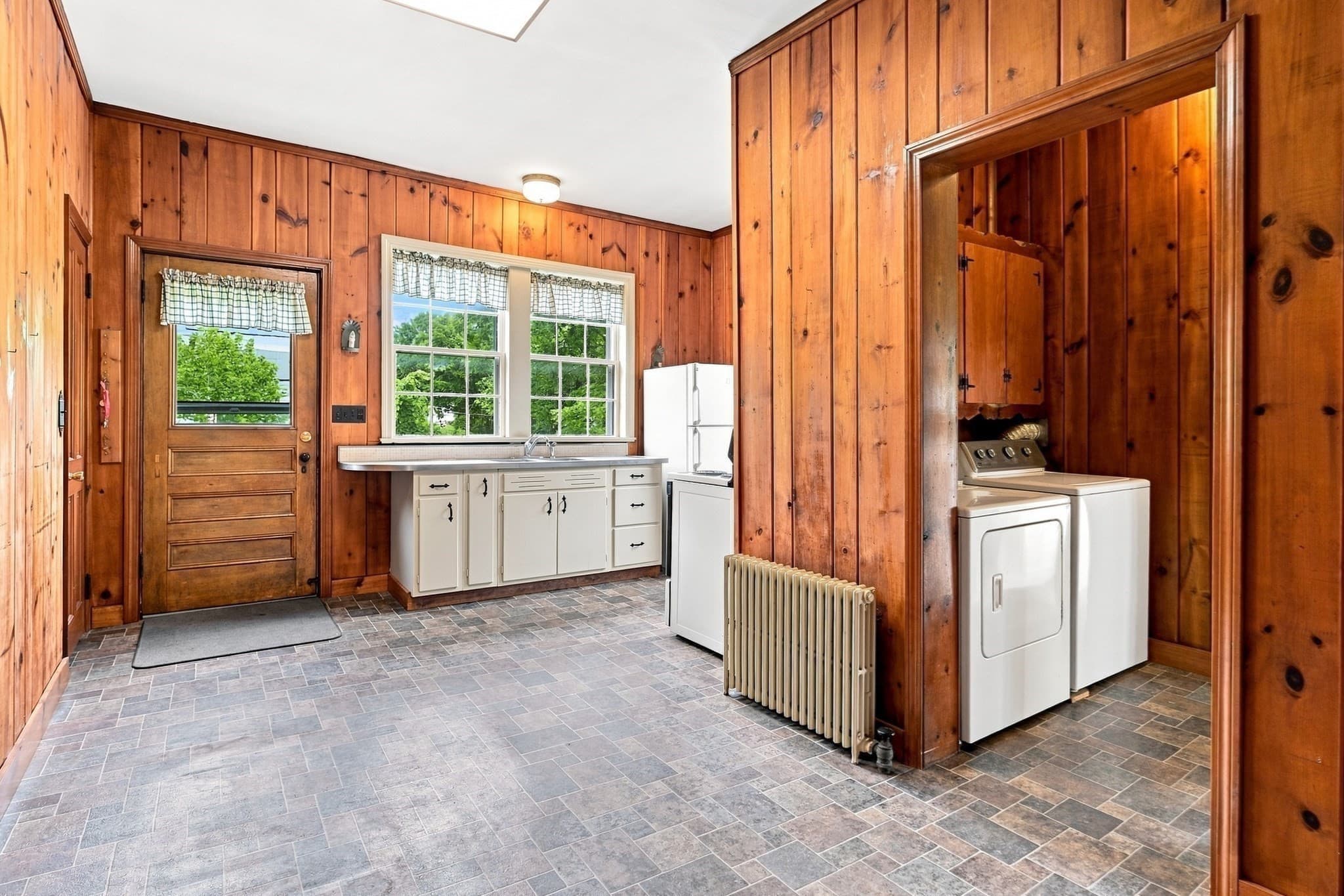 Single Family Residence at 11 High St, Monson MA 01057, Monson, photo 5 of 42