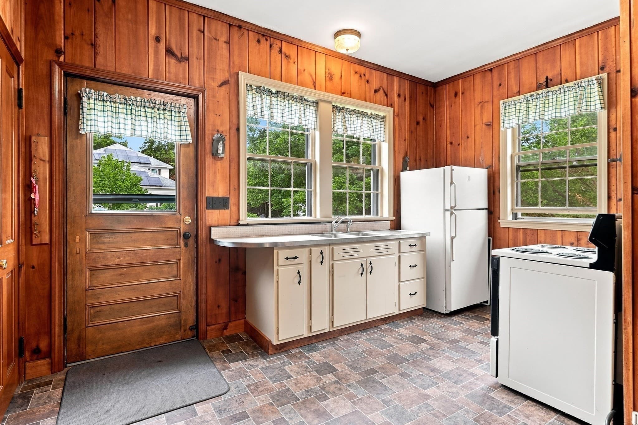 Single Family Residence at 11 High St, Monson MA 01057, Monson, photo 10 of 42