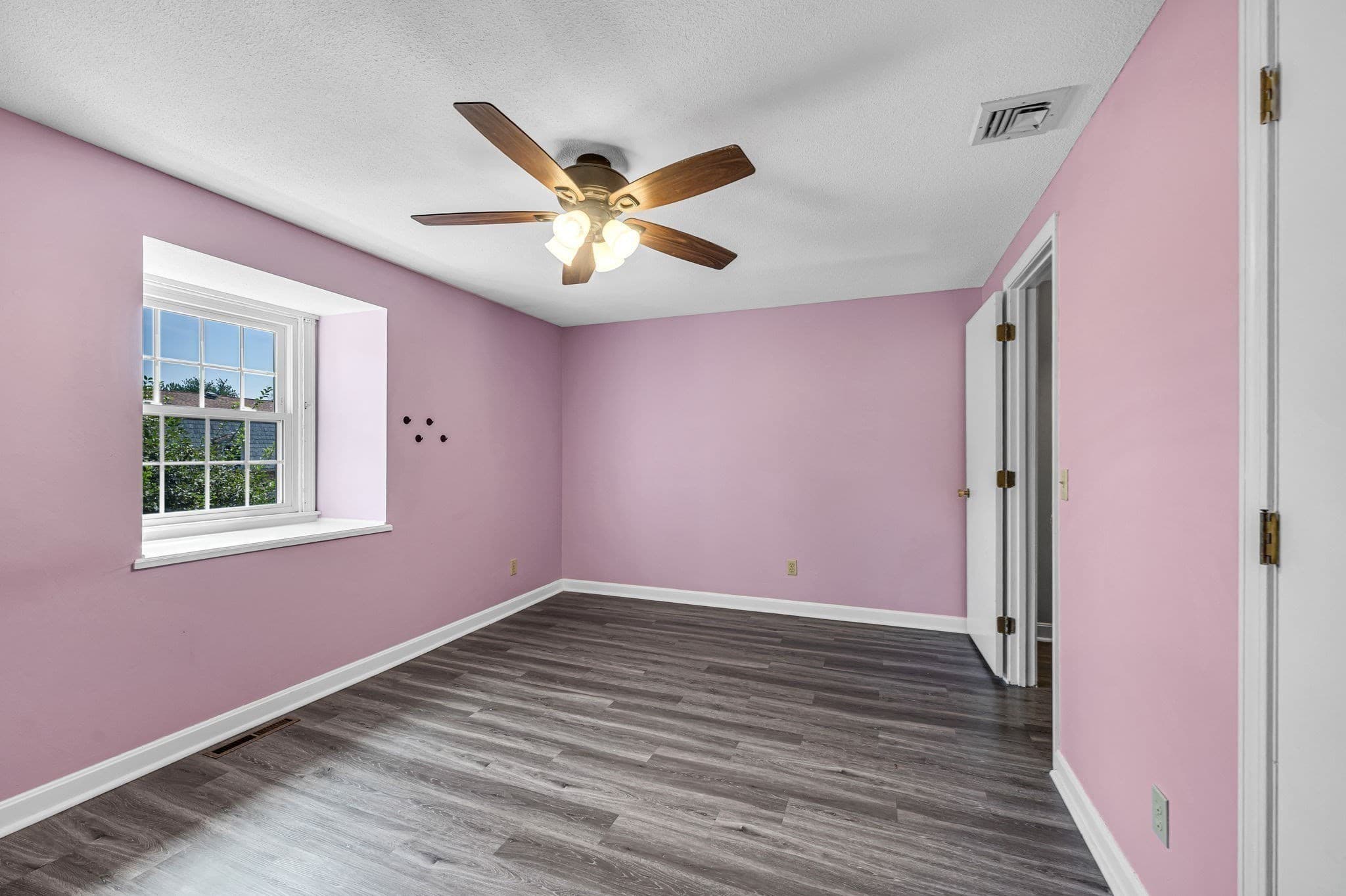 Condominium at 16 Corey Colonial # 16, Agawam MA 01001, Agawam, photo 16 of 37