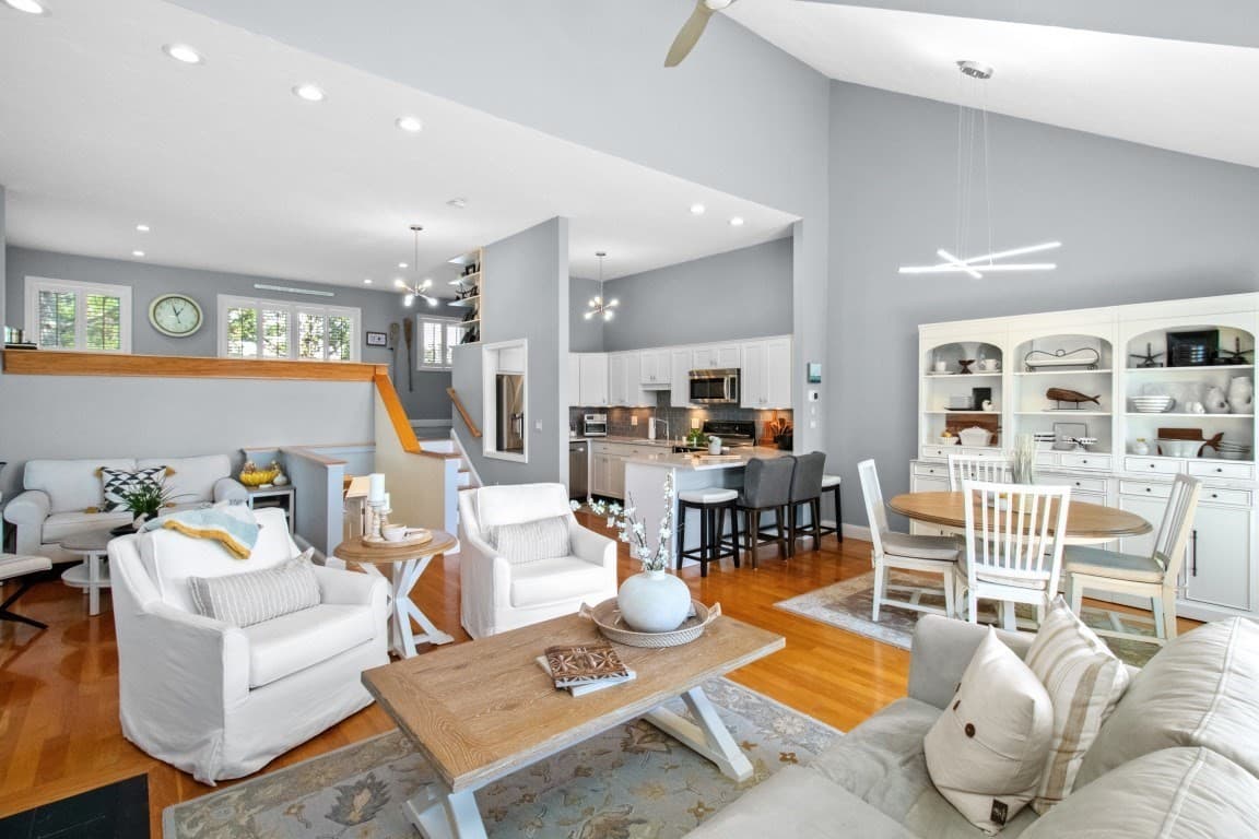 Condominium at 1 Cutter Ln # 1, Quincy MA 02171, Quincy, photo 11 of 42