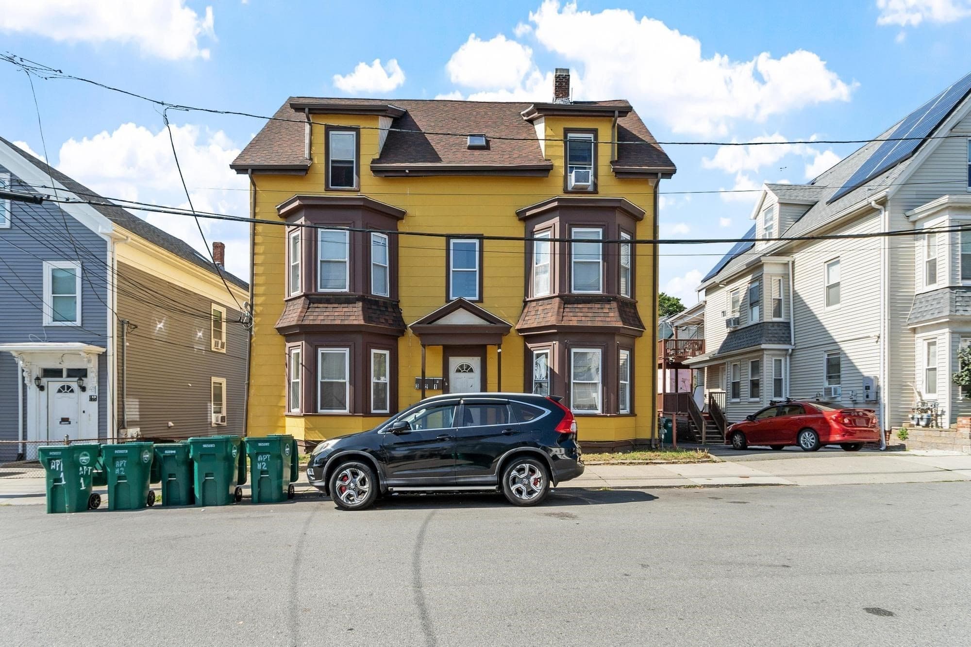 107 Hollingsworth St, Lynn MA 01902