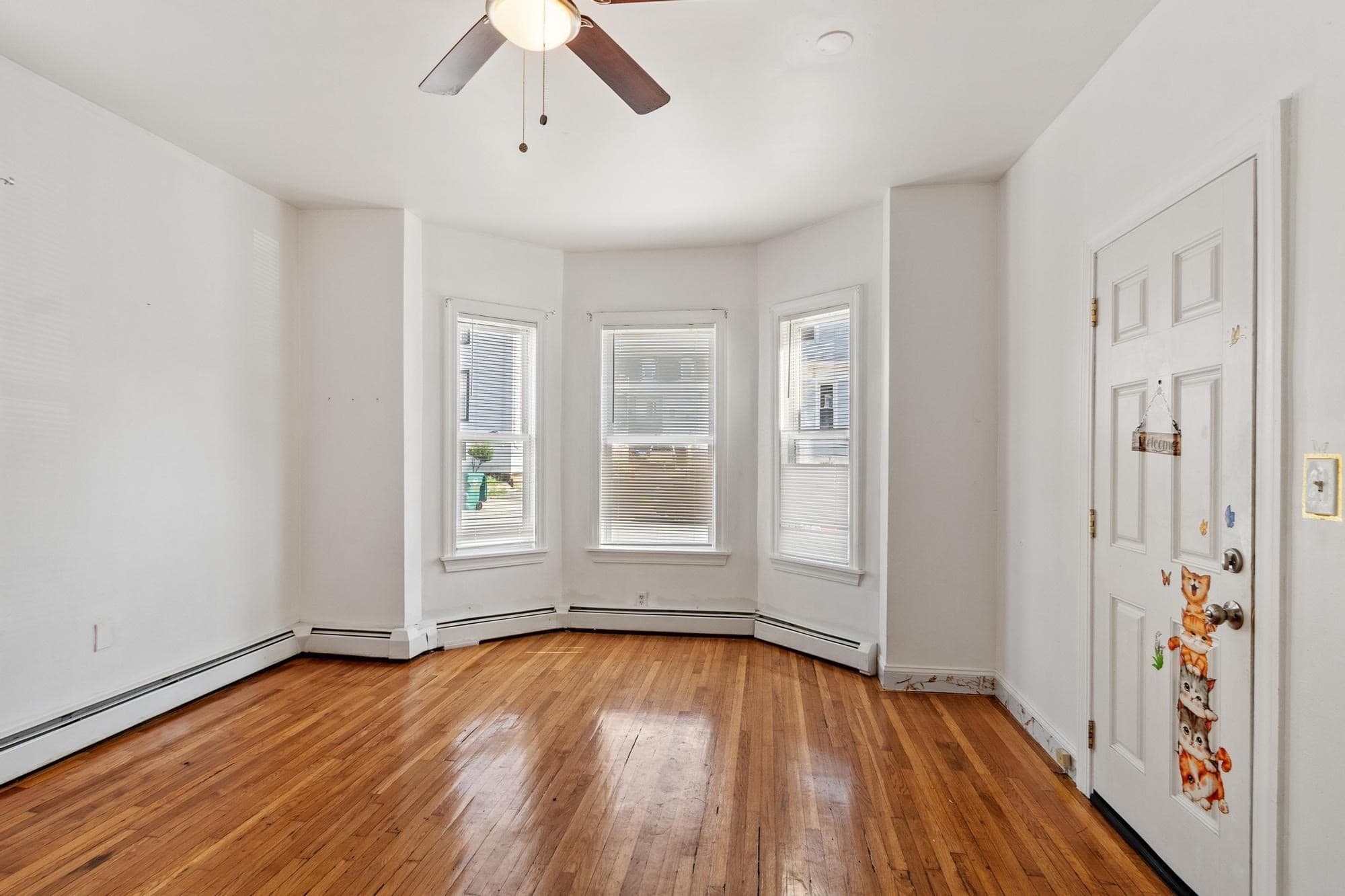 3 Family at 107 Hollingsworth St, Lynn MA 01902, Lynn, photo 10 of 34