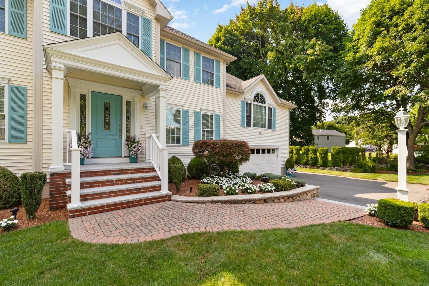 Single Family Residence at 21 Partridge Lane, Wakefield MA 01880, photo 2 of 39