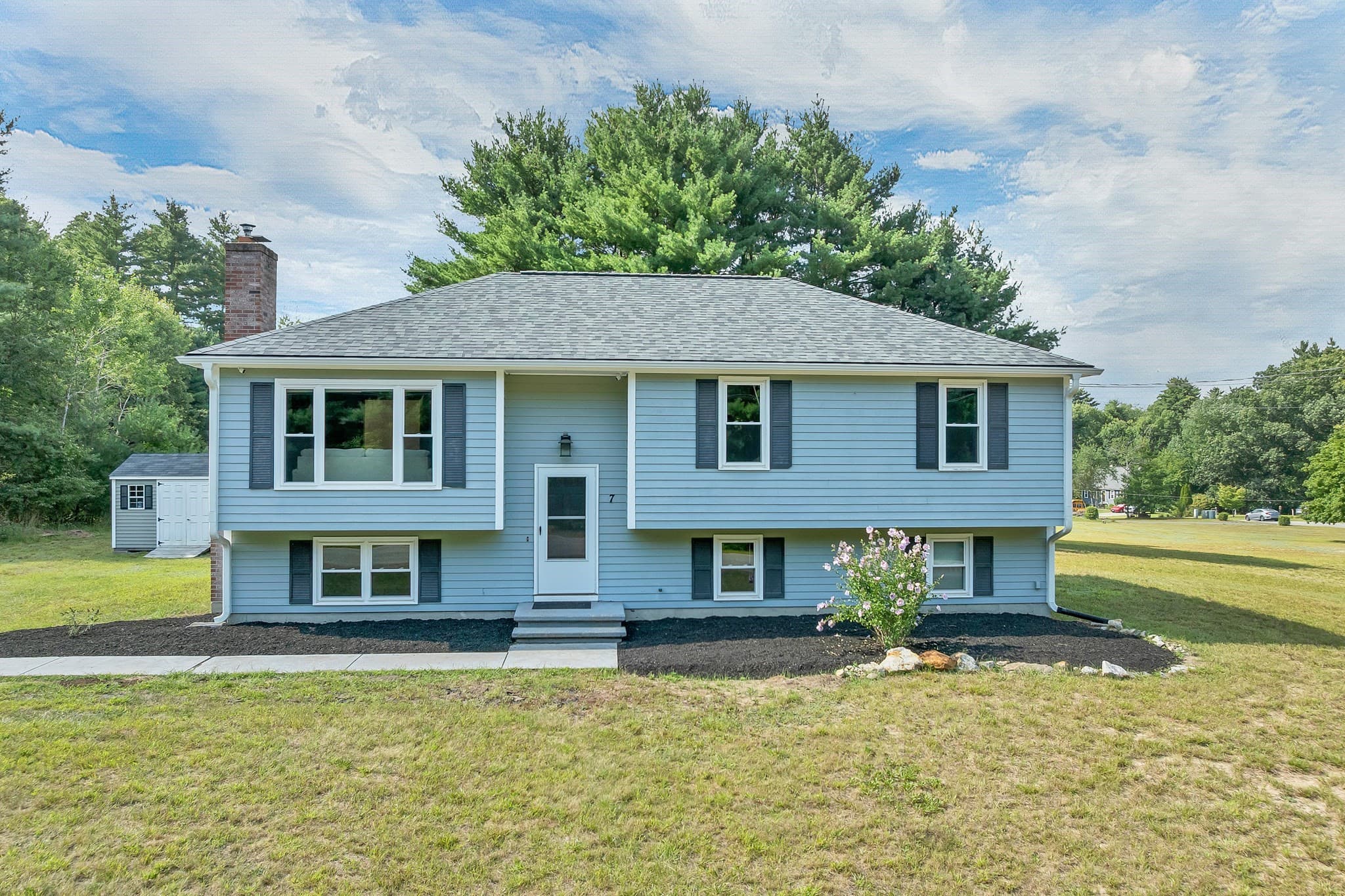 7 Manter Mill Road, Londonderry NH 03053