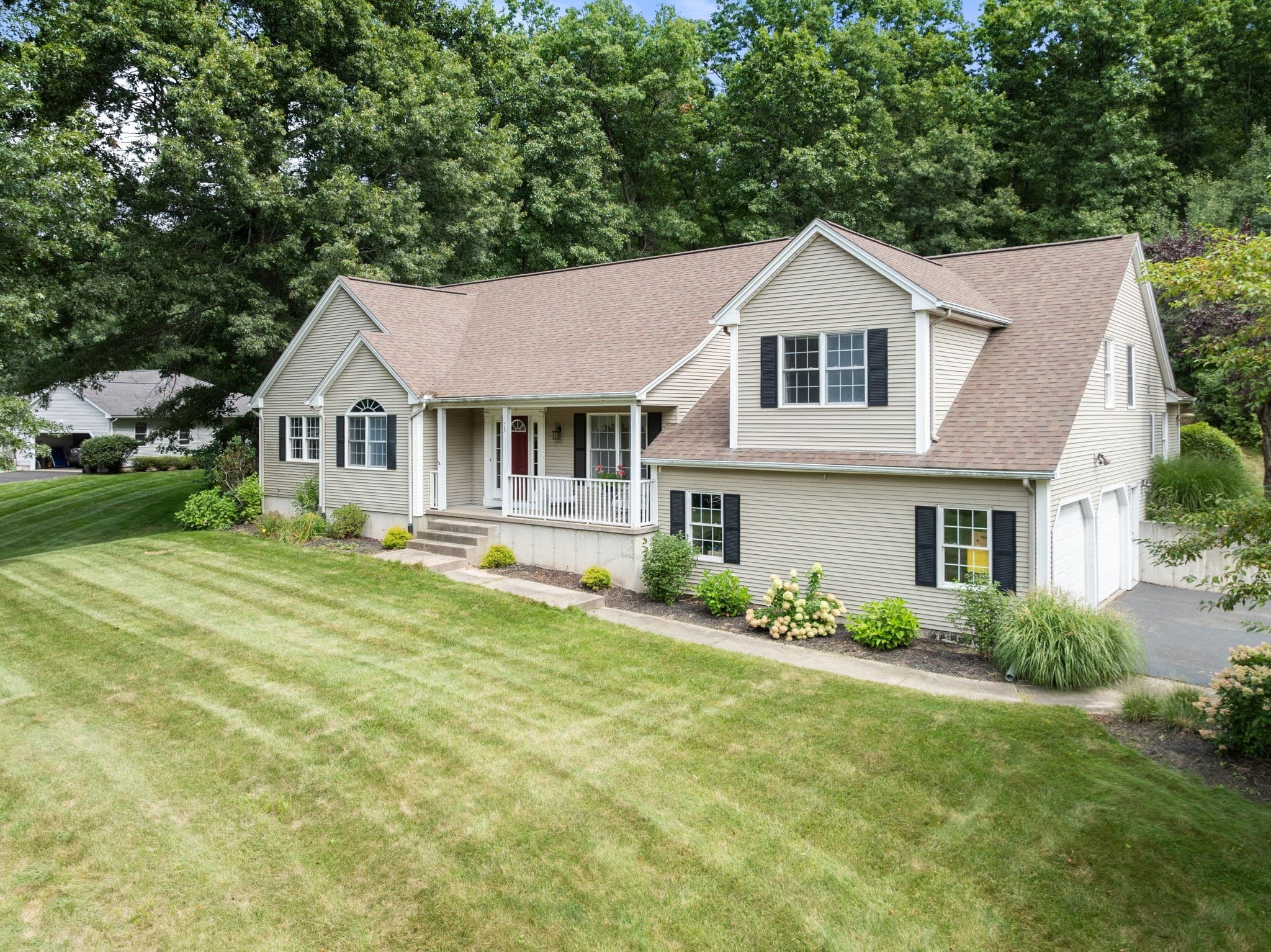 Single Family Residence at 75 Hillcrest Circle, Westfield MA 01085, Westfield, photo 2 of 39