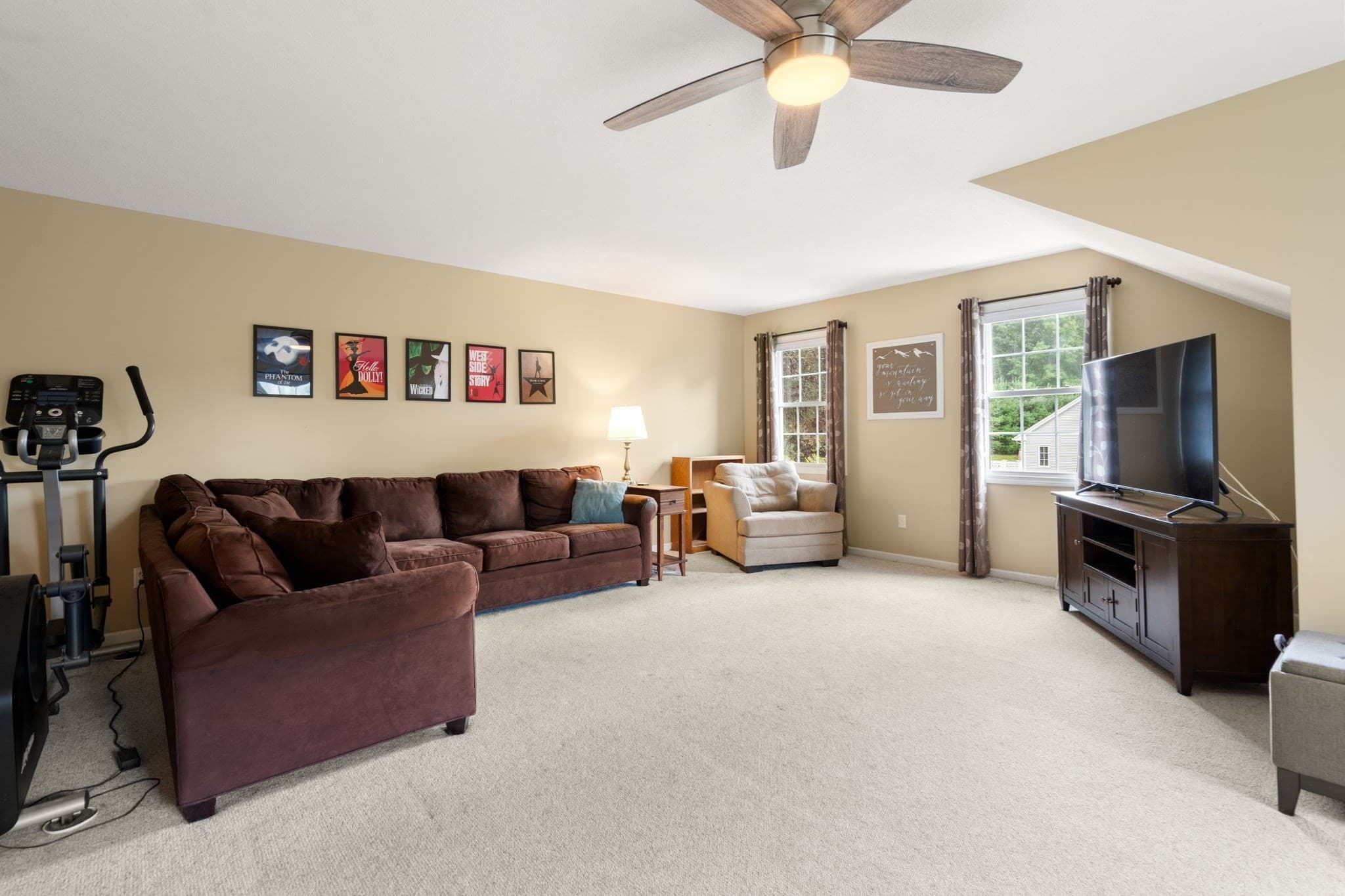 Single Family Residence at 75 Hillcrest Circle, Westfield MA 01085, Westfield, photo 34 of 39