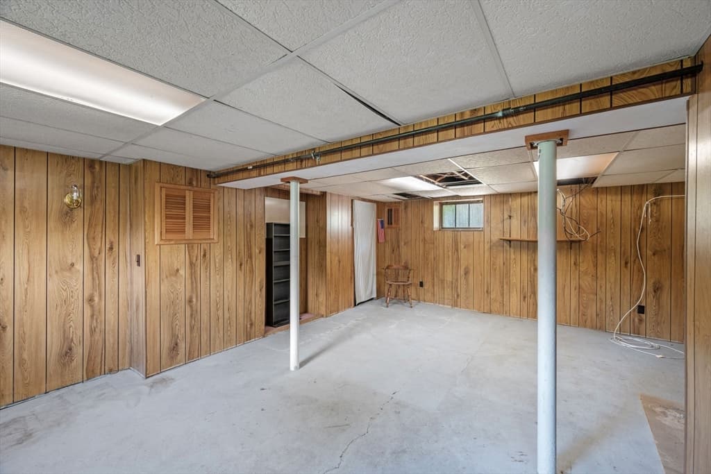 Single Family Residence at 58 Sohier Rd, Beverly MA 01915, Beverly, photo 31 of 42