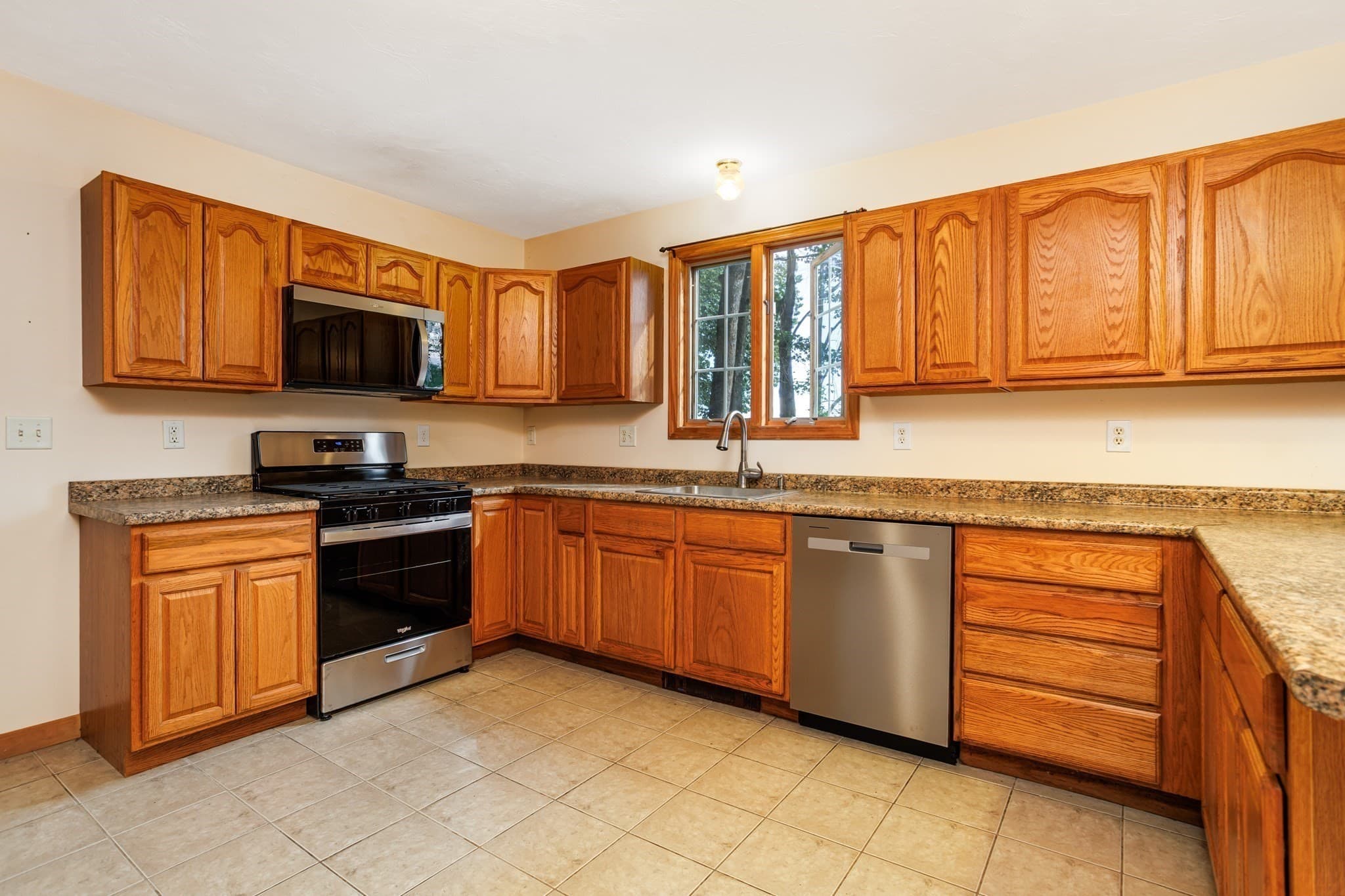 Single Family Residence at 171 Island Road, Lunenburg MA 01462, Lunenburg, photo 5 of 41