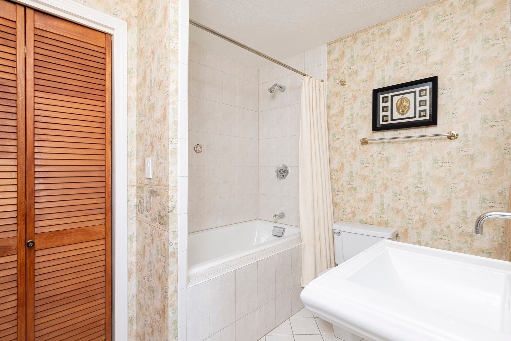 Condominium at 199 Coolidge Avenue # 307, Watertown MA 02472, Watertown, photo 15 of 17