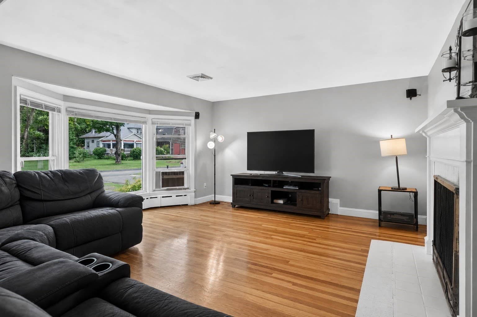 Single Family Residence at 38 Dighton Ave, Taunton MA 02780, photo 2 of 19