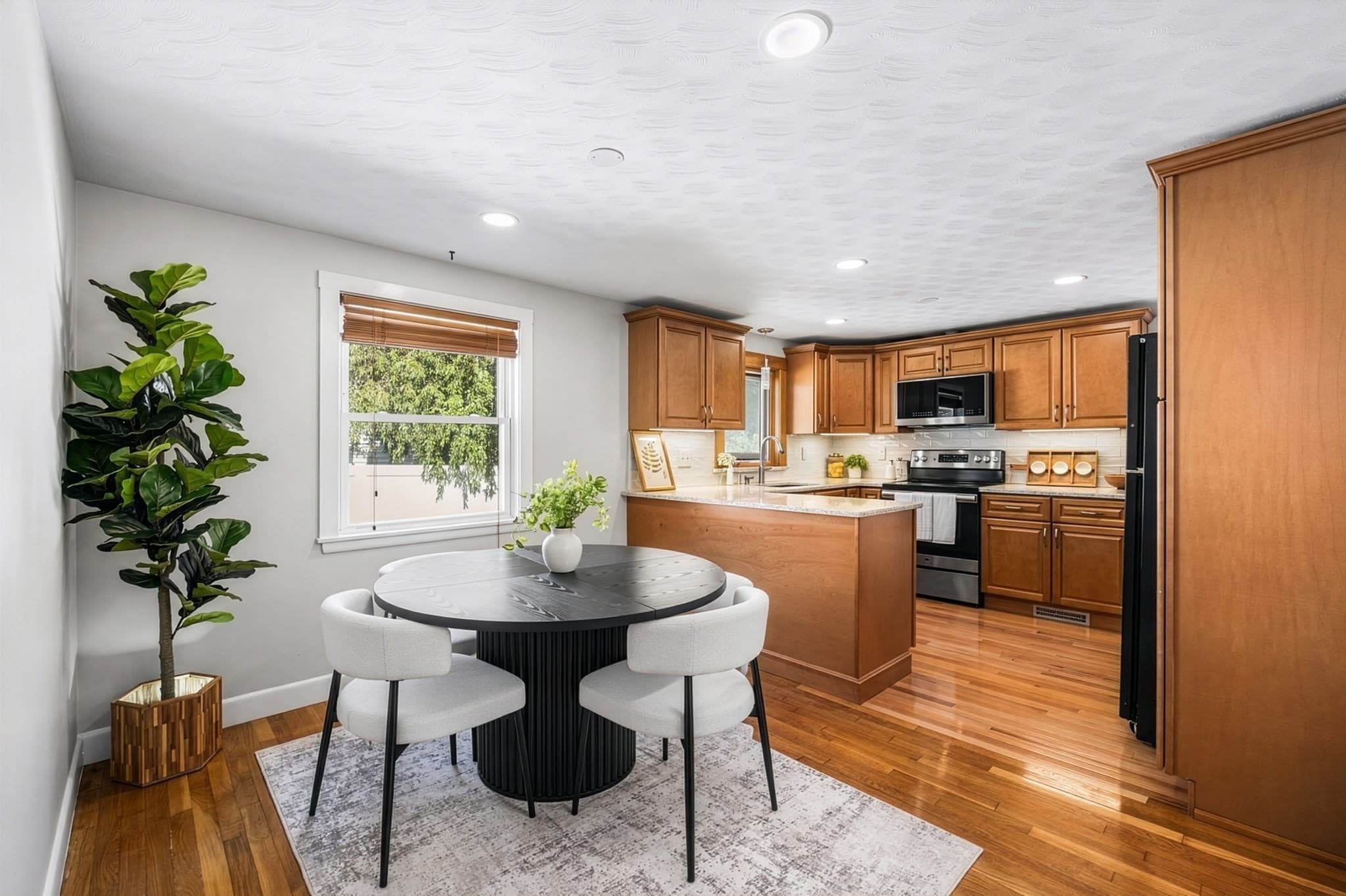 Single Family Residence at 7 Puritan Rd, Danvers MA 01923, Danvers, photo 7 of 32