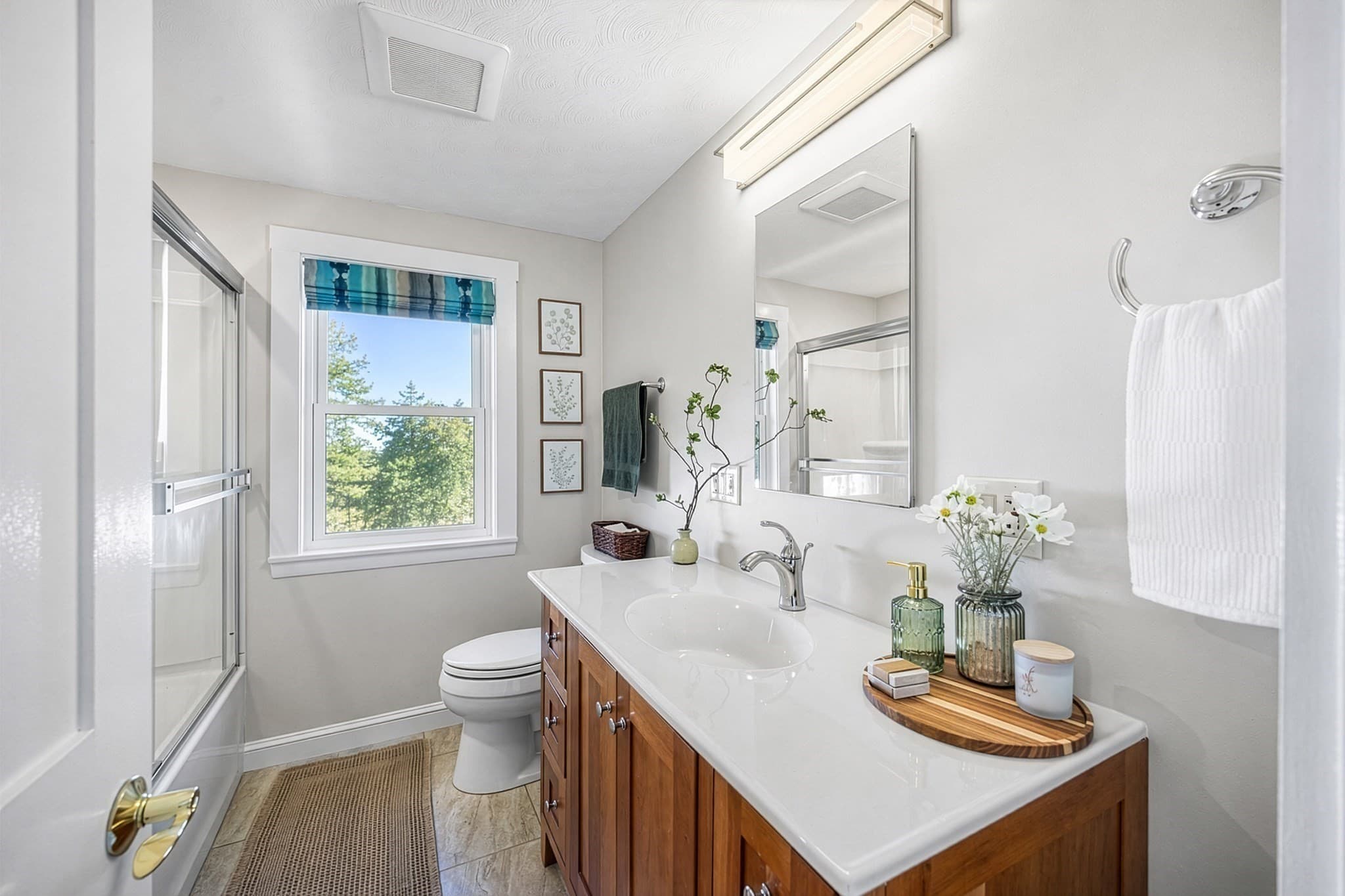 Single Family Residence at 7 Puritan Rd, Danvers MA 01923, Danvers, photo 14 of 32
