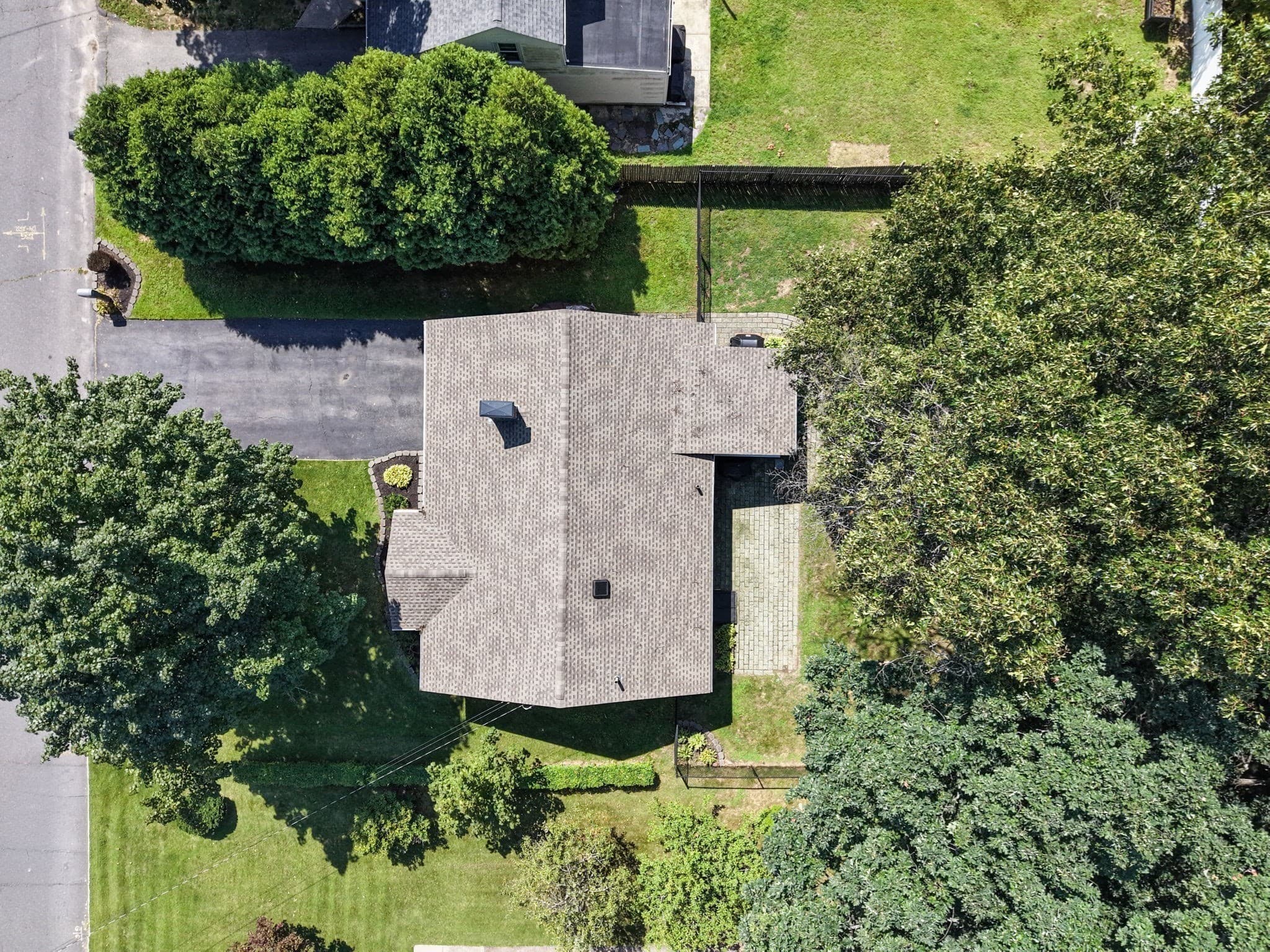Single Family Residence at 114 Fenway Dr, Springfield MA 01119, Springfield, photo 3 of 35