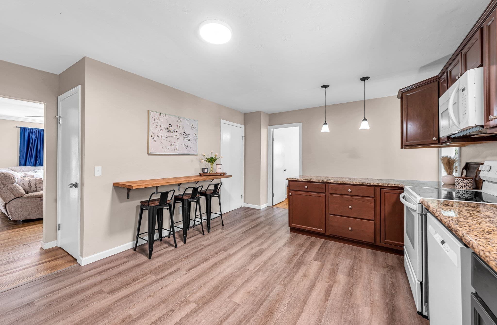 Single Family Residence at 114 Fenway Dr, Springfield MA 01119, Springfield, photo 11 of 35