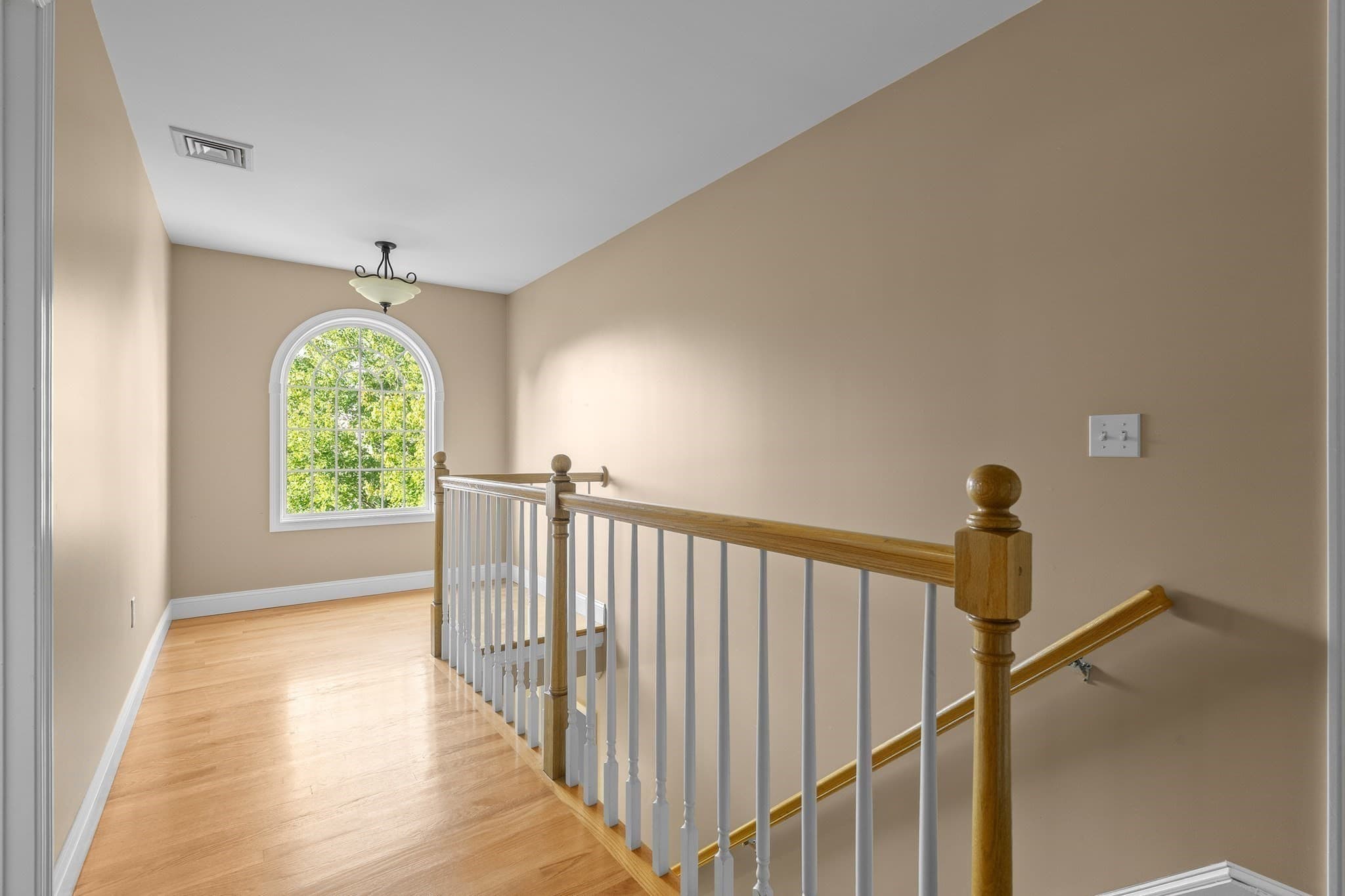 Single Family Residence at 3 Joy Rd, New Bedford MA 02740, New Bedford, photo 11 of 25