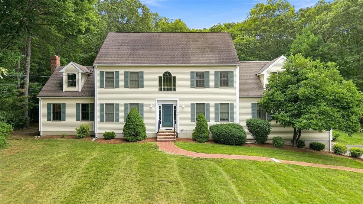 60 Wagon Road, Walpole MA 02081