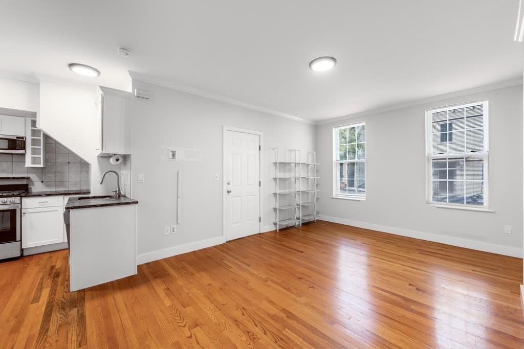 Condominium at 159 I St # 1, Boston MA 02127, Boston, photo 6 of 21