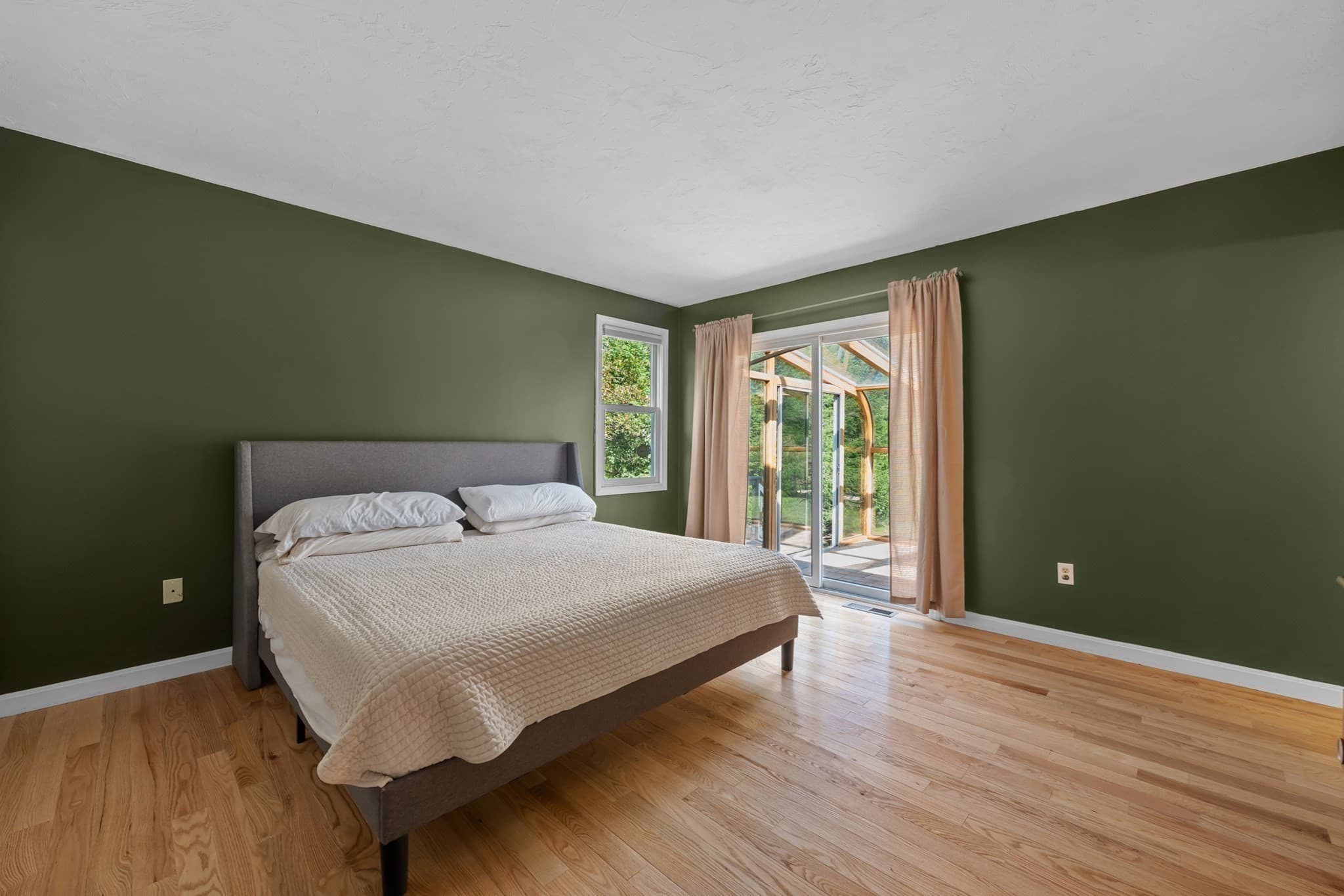 Single Family Residence at 13 Crosby Rd, Grafton MA 01519, Grafton, photo 16 of 37