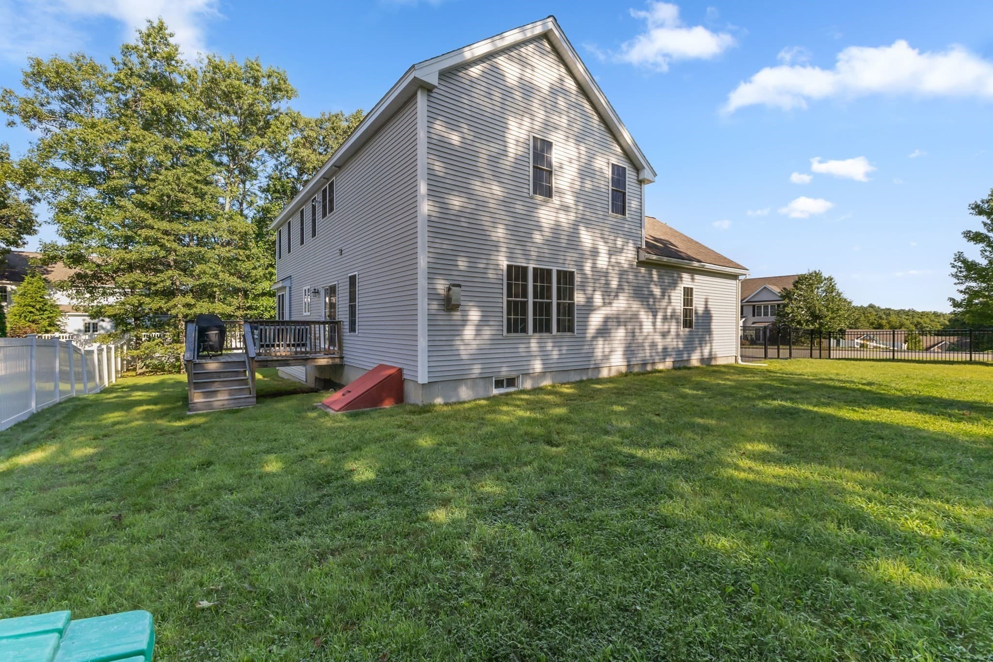 Single Family Residence at 22 W Ledge Rd, Clinton MA 01510, Clinton, photo 32 of 36