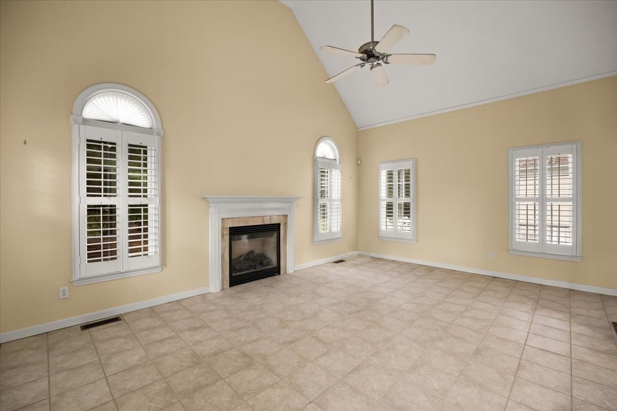 Condominium at 2 Sunflower Drive # 2, Raynham MA 02767, Raynham, photo 13 of 40