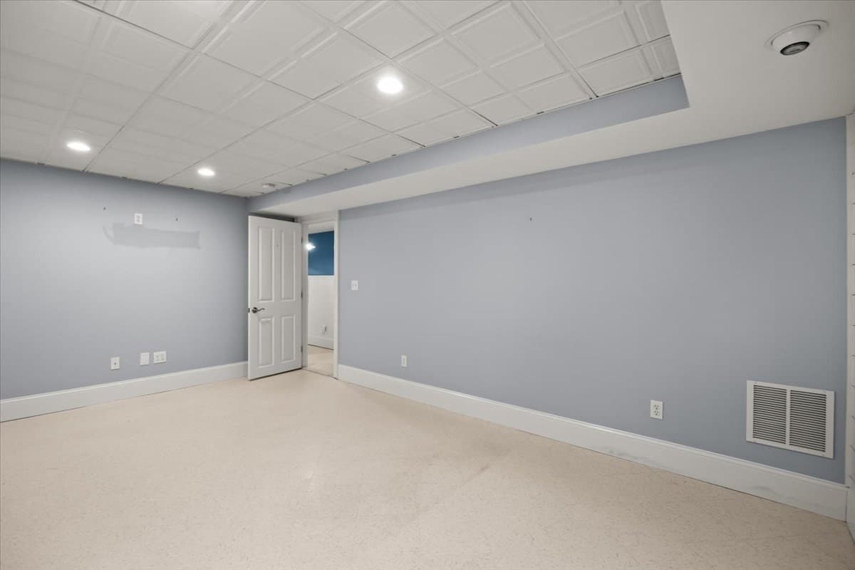 Condominium at 2 Sunflower Drive # 2, Raynham MA 02767, Raynham, photo 32 of 40