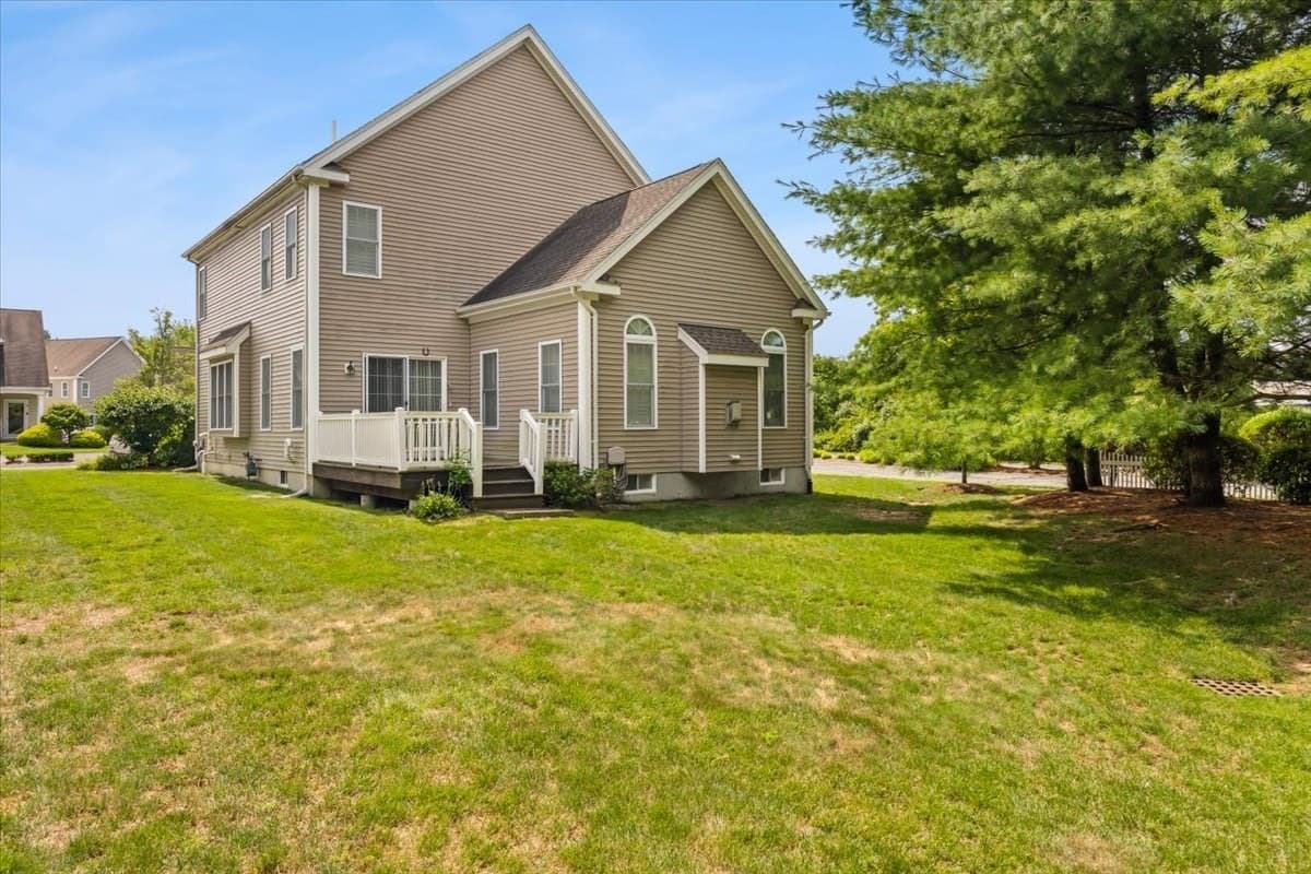 Condominium at 2 Sunflower Drive # 2, Raynham MA 02767, Raynham, photo 5 of 40