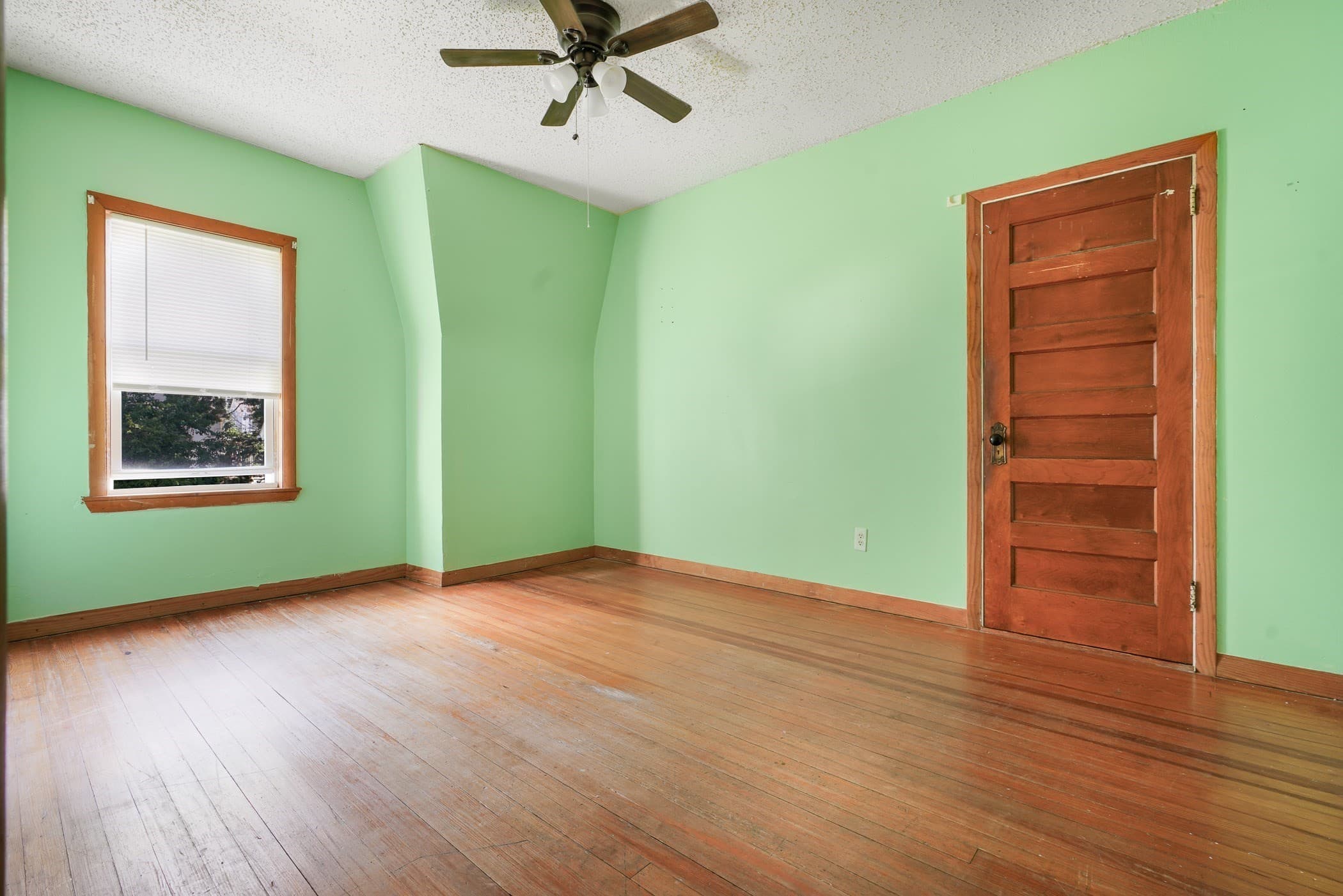 3 Family at 692 Walnut St, Fall River MA 02720, Fall River, photo 28 of 39
