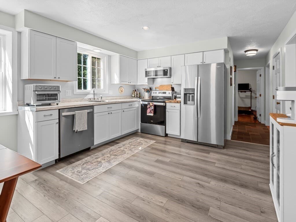Single Family Residence at 69 Walnut St, Upton MA 01568, Upton, photo 11 of 40