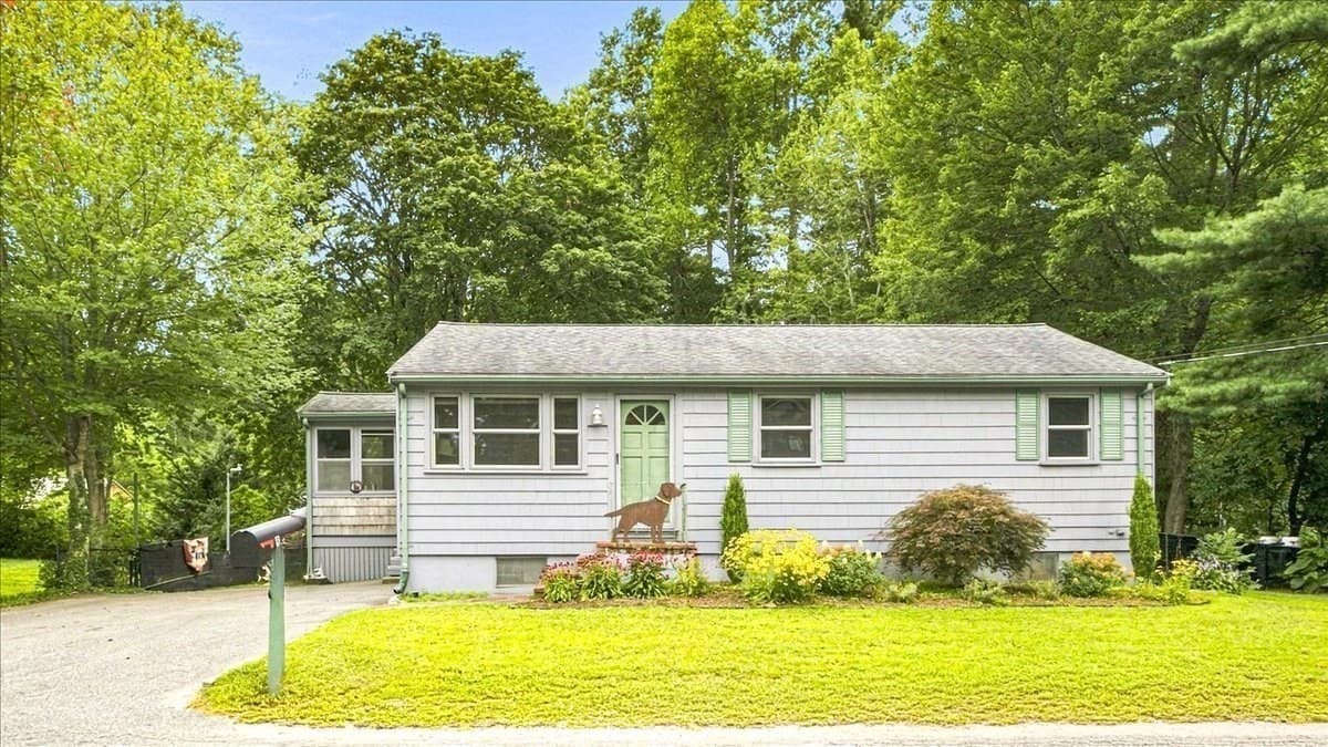 Single Family Residence at 8 Cross St, Halifax MA 02338, Halifax, photo 2 of 42