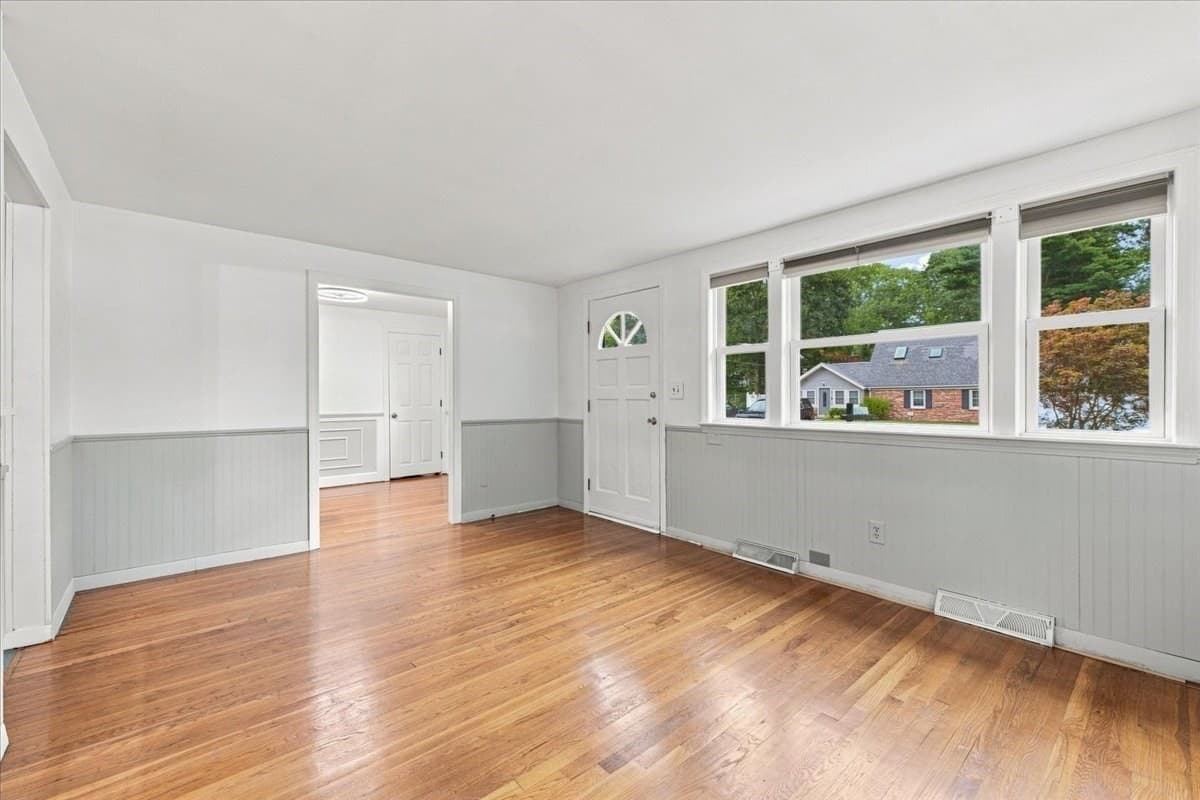 Single Family Residence at 8 Cross St, Halifax MA 02338, Halifax, photo 11 of 42