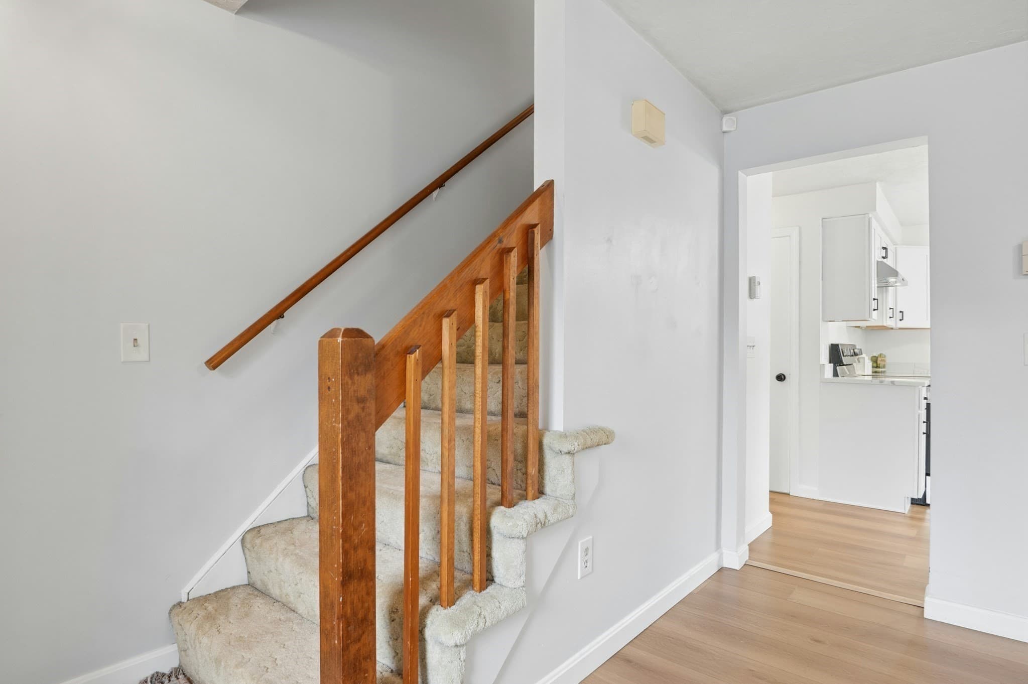 Single Family Residence at 14 Phoenix St, Worcester MA 01604, Worcester, photo 6 of 38