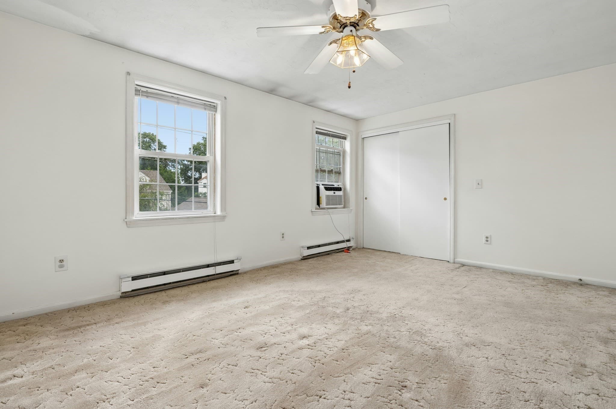 Single Family Residence at 14 Phoenix St, Worcester MA 01604, Worcester, photo 26 of 38