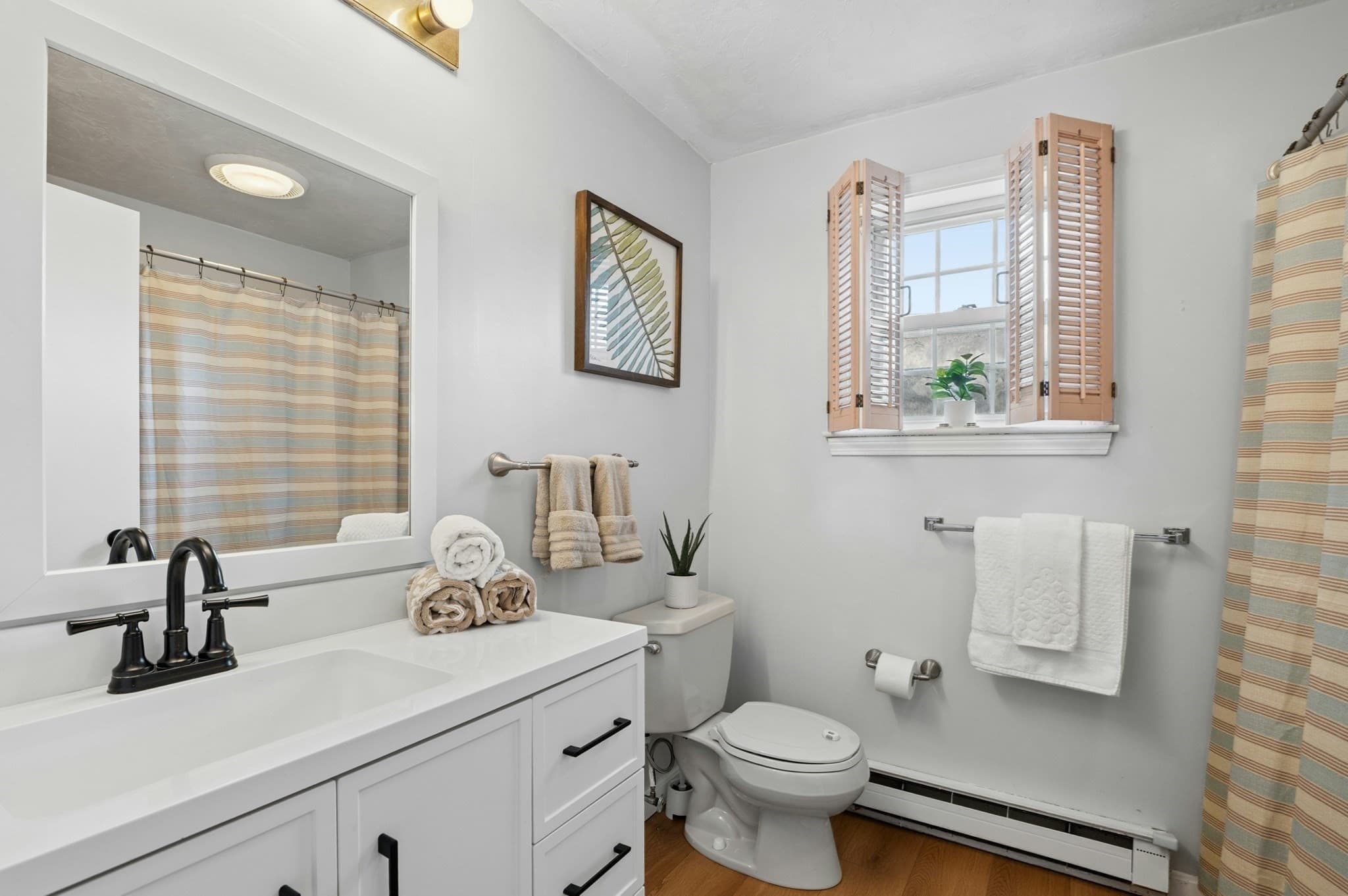Single Family Residence at 14 Phoenix St, Worcester MA 01604, Worcester, photo 22 of 38
