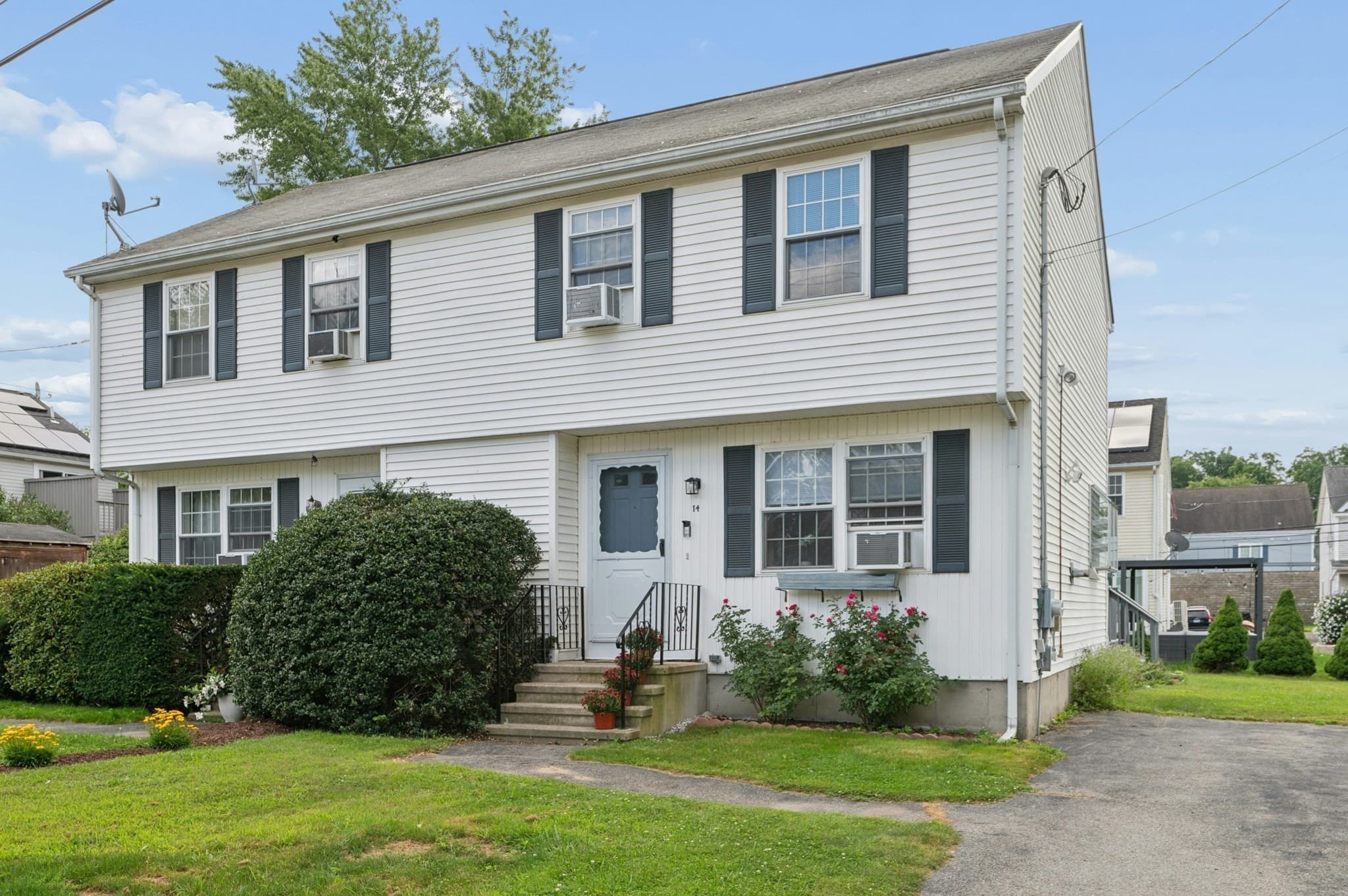 Single Family Residence at 14 Phoenix St, Worcester MA 01604, Worcester, photo 3 of 38