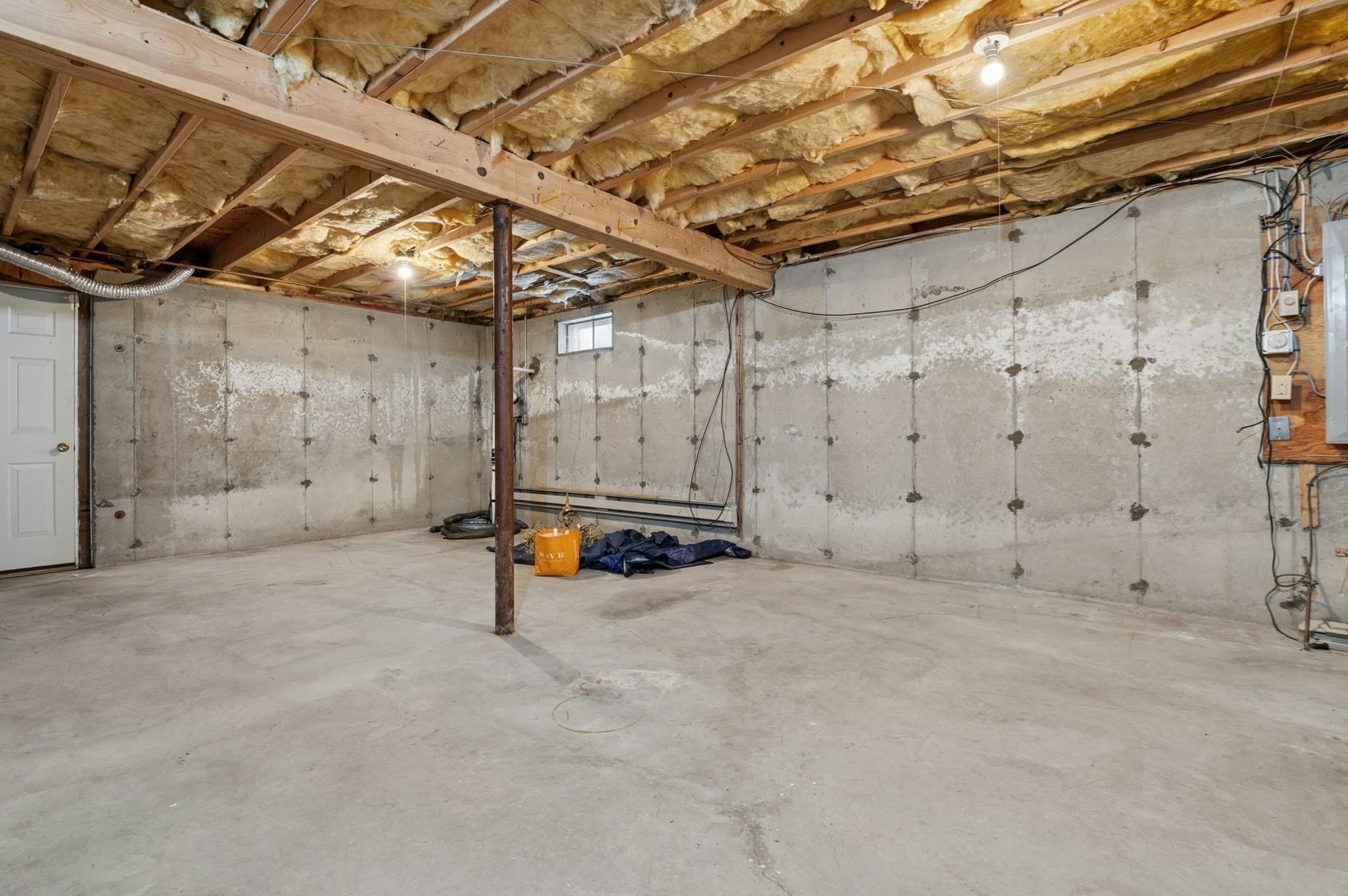 Single Family Residence at 14 Phoenix St, Worcester MA 01604, Worcester, photo 33 of 38