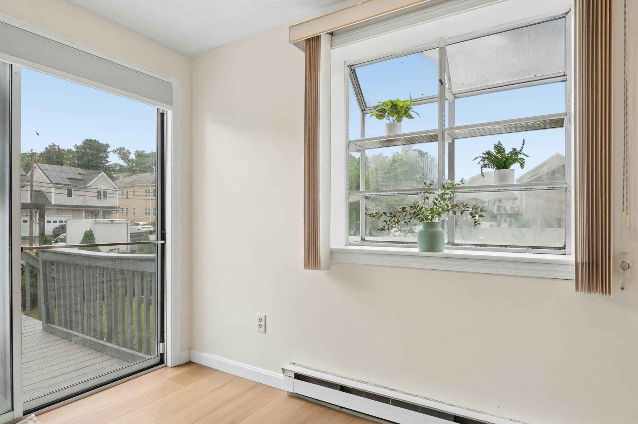 Single Family Residence at 14 Phoenix St, Worcester MA 01604, Worcester, photo 19 of 38