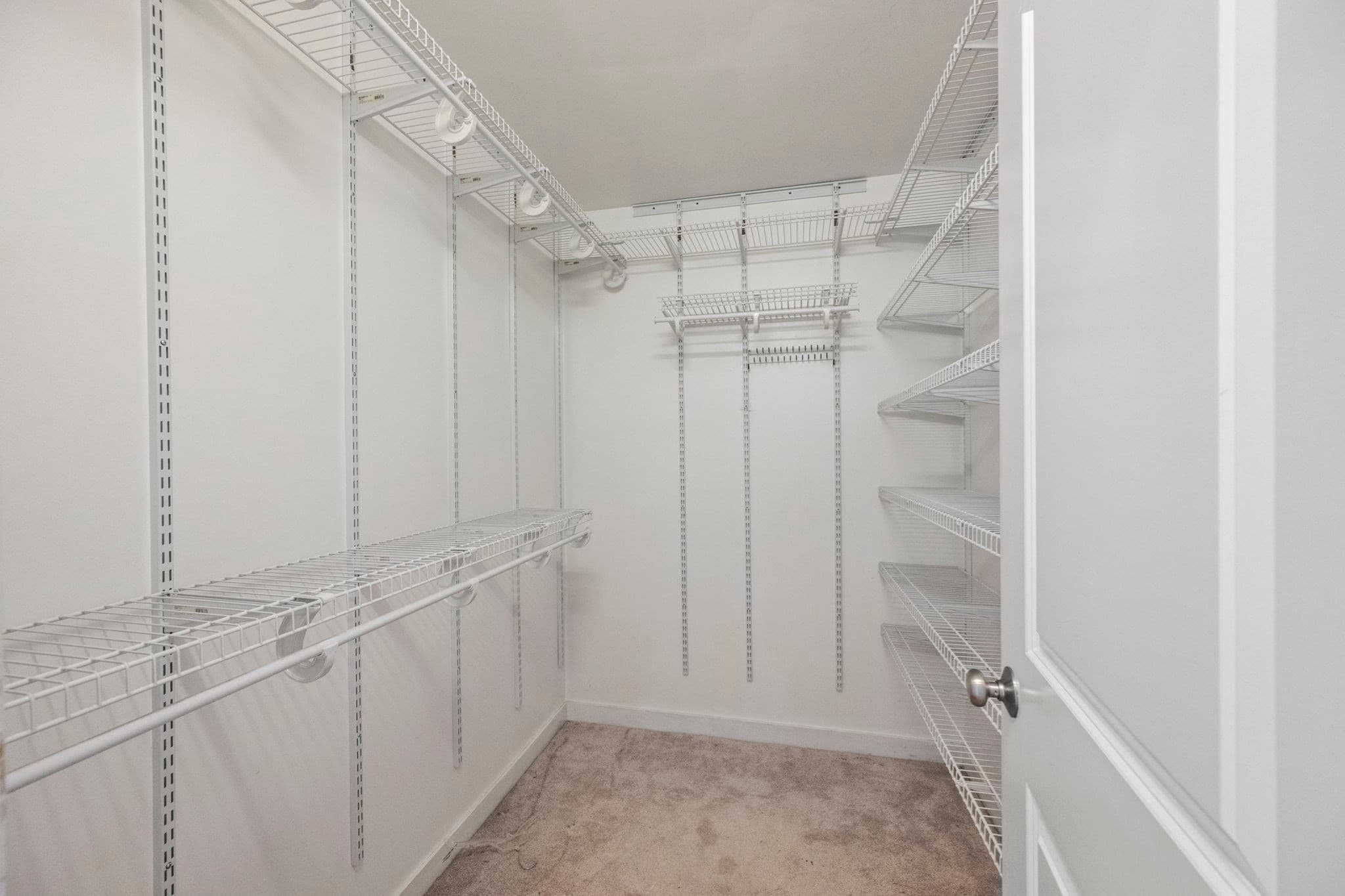 Condominium at 17 Walnut Court # 17, Rockland MA 02370, Rockland, photo 29 of 36