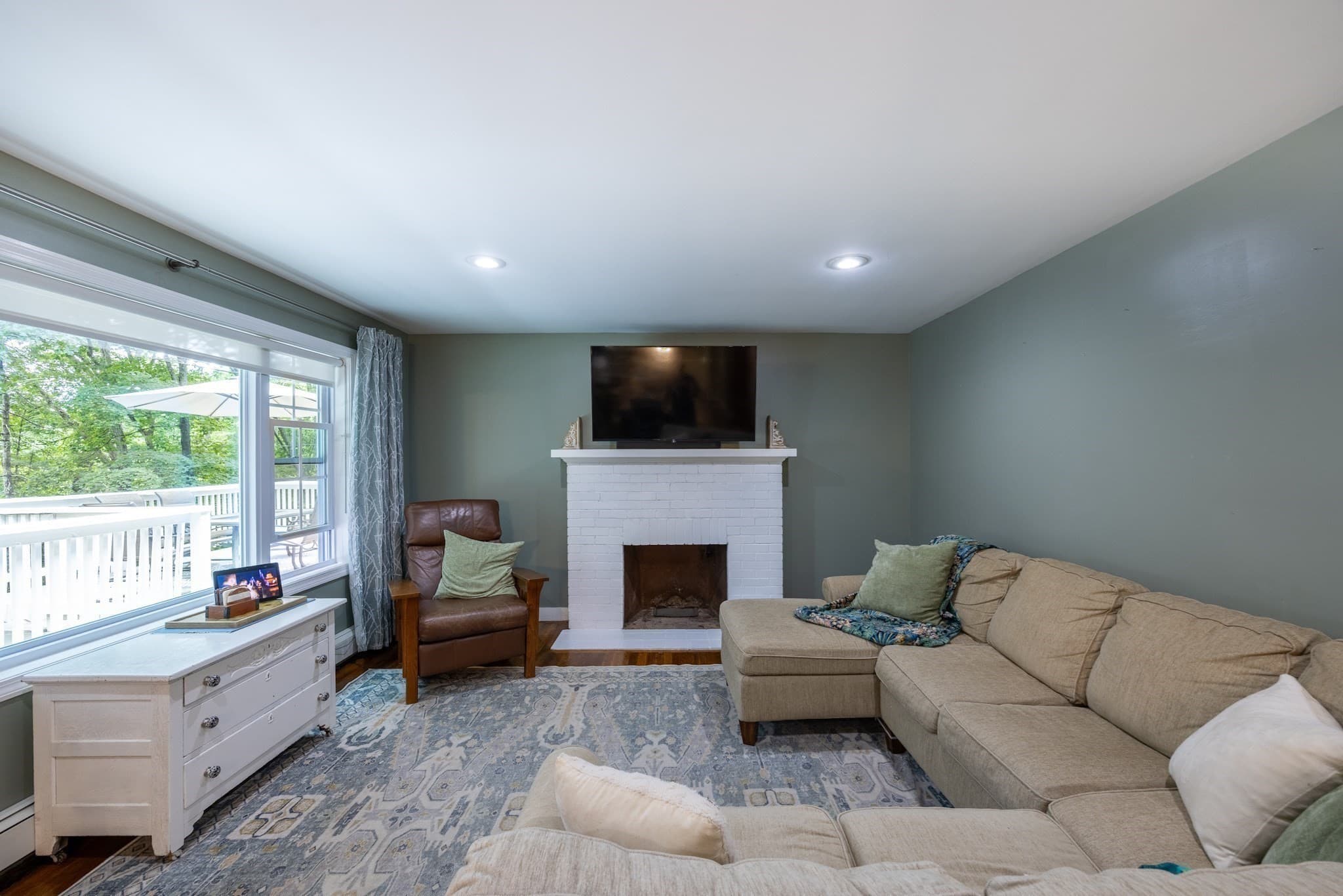 Single Family Residence at 17 Gardner Ave, Sturbridge MA 01566, Sturbridge, photo 5 of 41