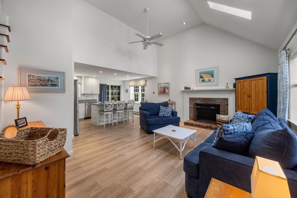 Single Family Residence at 75 Jobys Ln, Barnstable MA 02655, Barnstable, photo 5 of 28