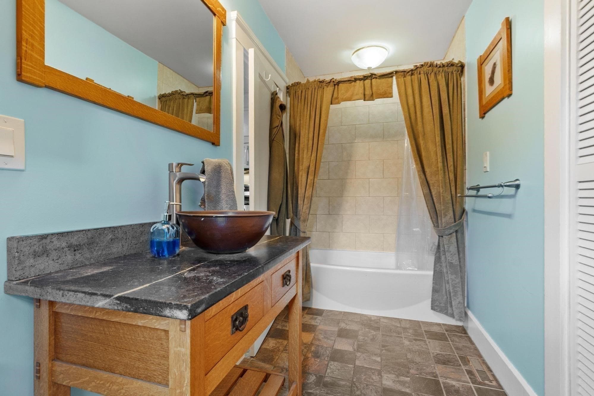 Single Family Residence at 16-18 Curboy Rd, Sturbridge MA 01566, Sturbridge, photo 20 of 41