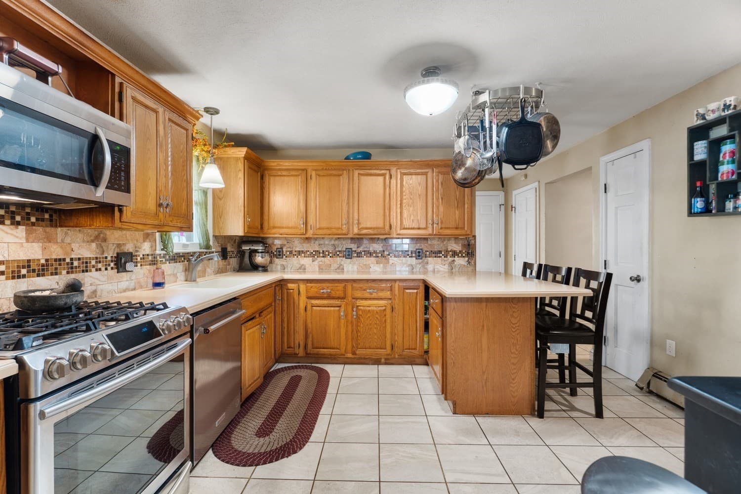 Single Family Residence at 1236 Woonsocket Hill Road, North Smithfield RI 02896, North Smithfield, photo 9 of 35