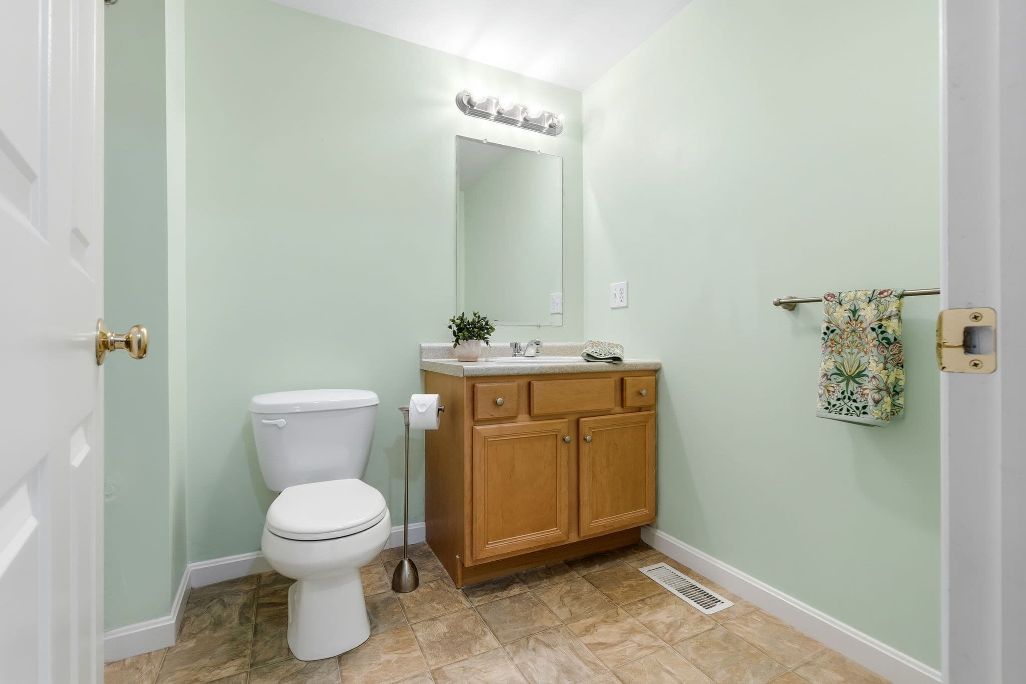 Condominium at 4 Sandpiper Way # A, Salisbury MA 01952, Salisbury, photo 21 of 26