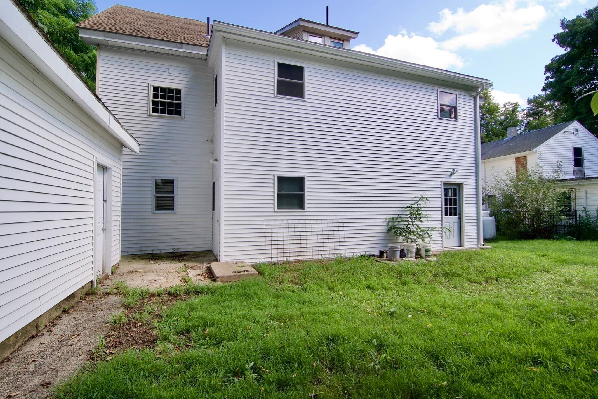 3 Family at 11-13 Webb Ct, Ware MA 01082, Ware, photo 4 of 42