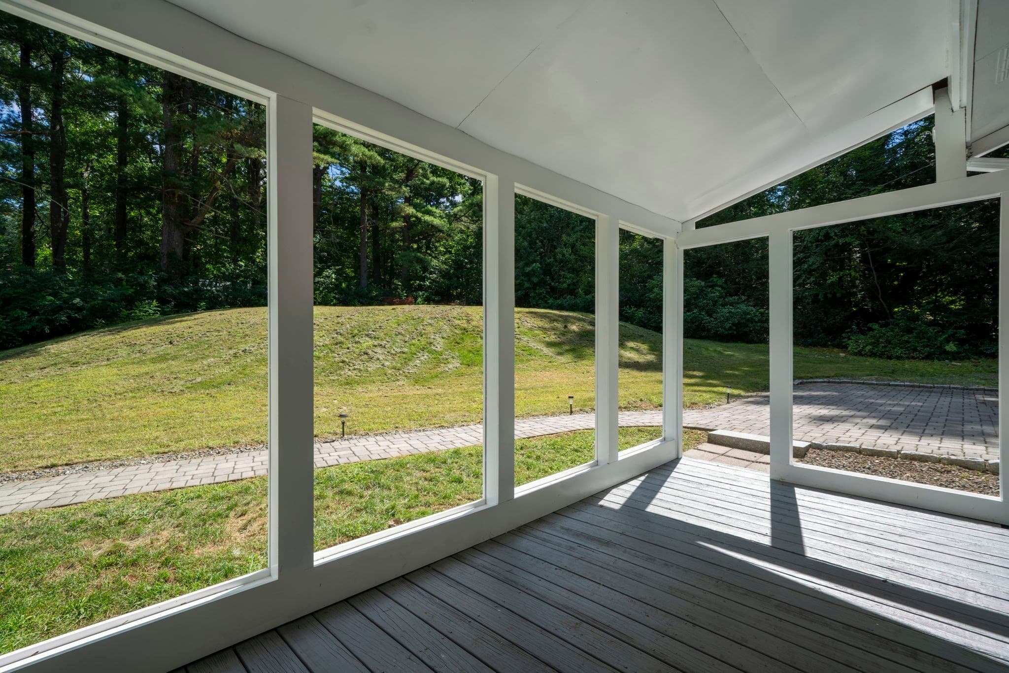 Single Family Residence at 23 Woodbury Rd, Southborough MA 01772, Southborough, photo 9 of 38