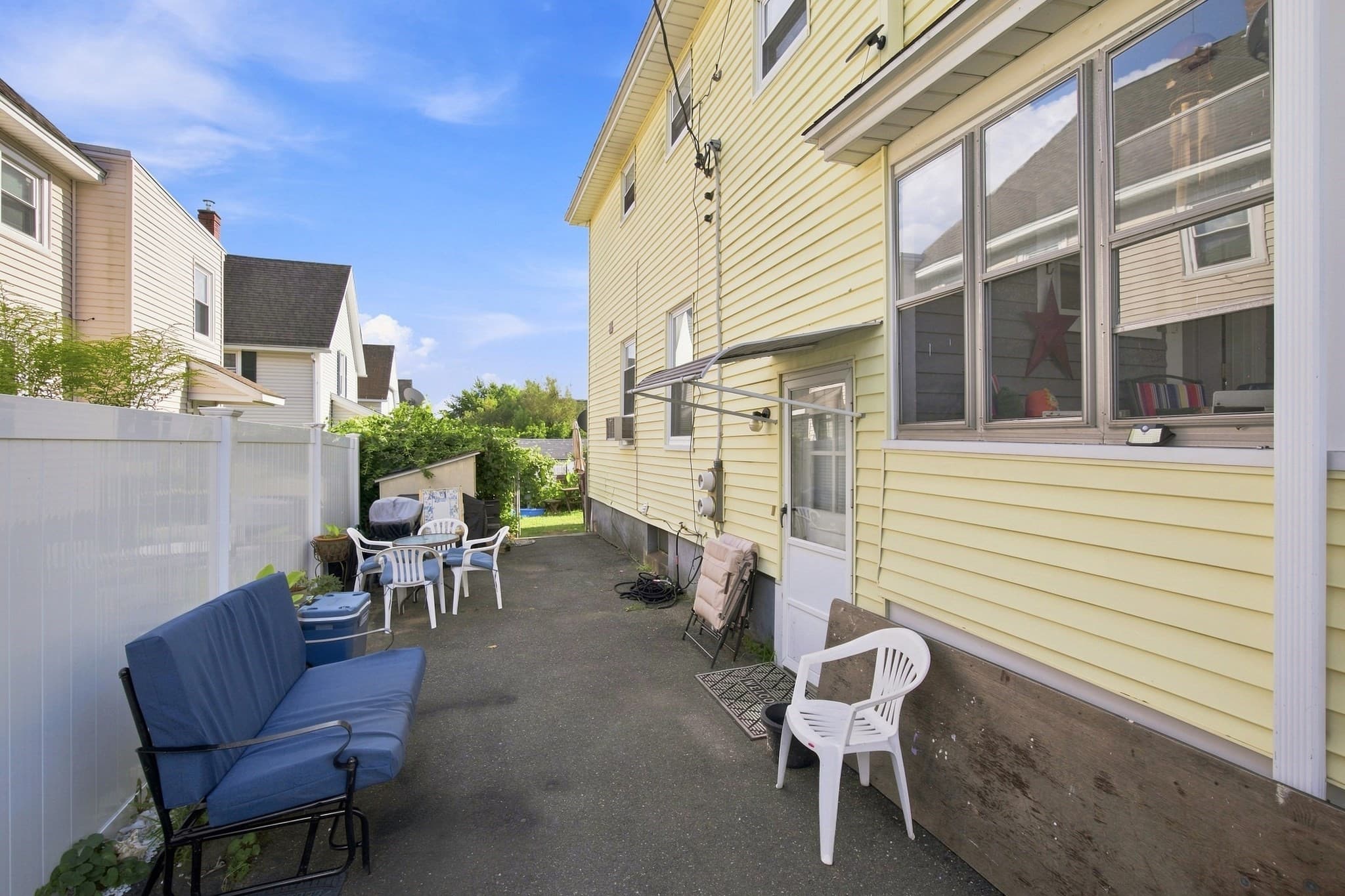 2 Family - 2 Units Side by Side at 250-252 Winsor Street, Ludlow MA 01056, photo 18 of 32