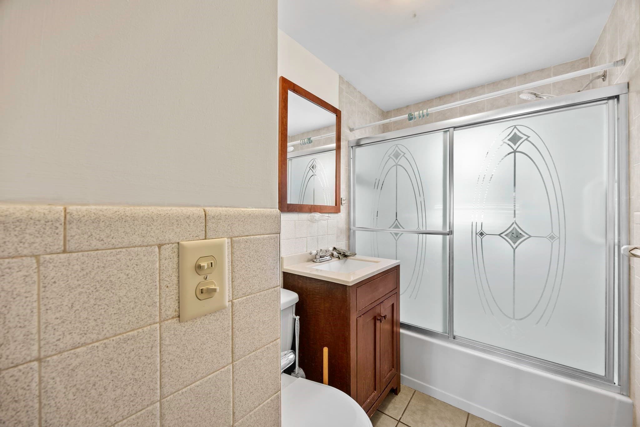 Single Family Residence at 133 Denwall Dr, Springfield MA 01119, Springfield, photo 14 of 27