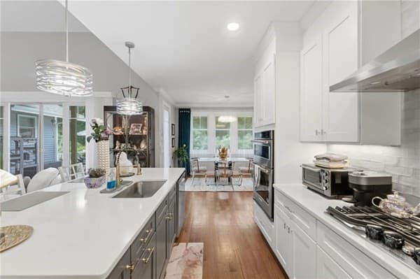 Single Family Residence at 685C Curtis Corner, South Kingstown RI 02879, South Kingstown, photo 10 of 42